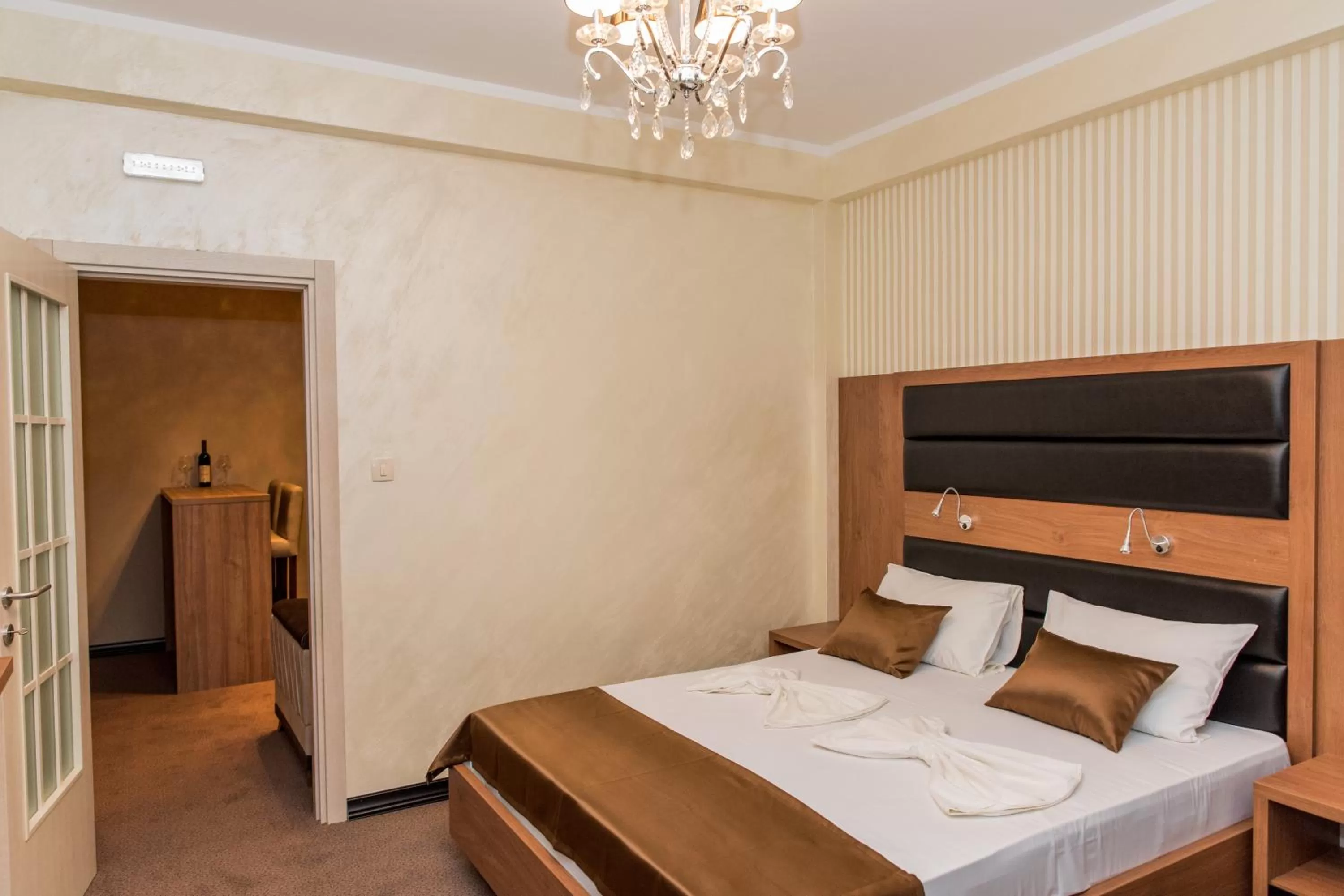 bunk bed, Bed in Hotel Crnogorska Kuća