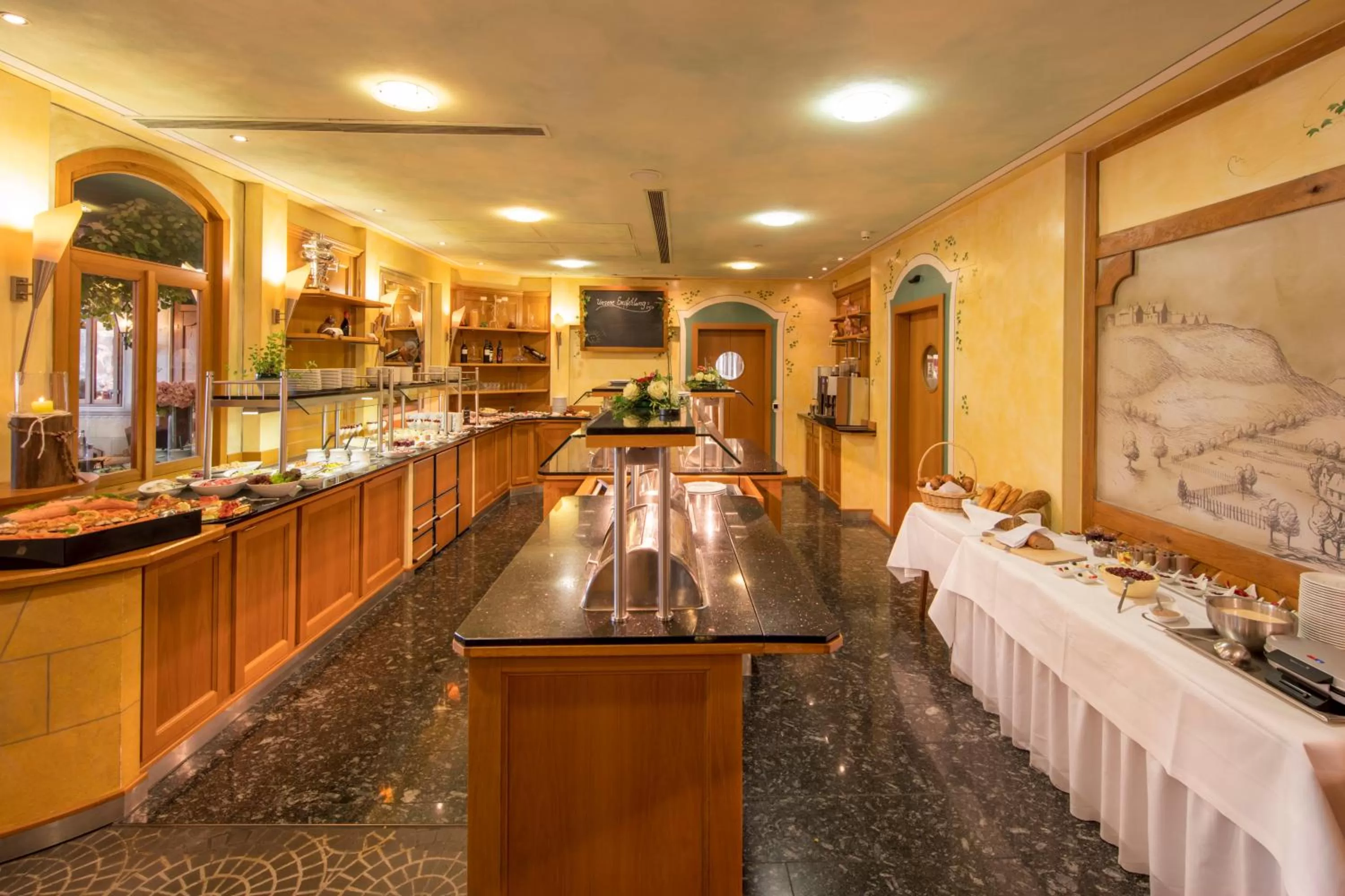 Restaurant/places to eat in Hotel Touric