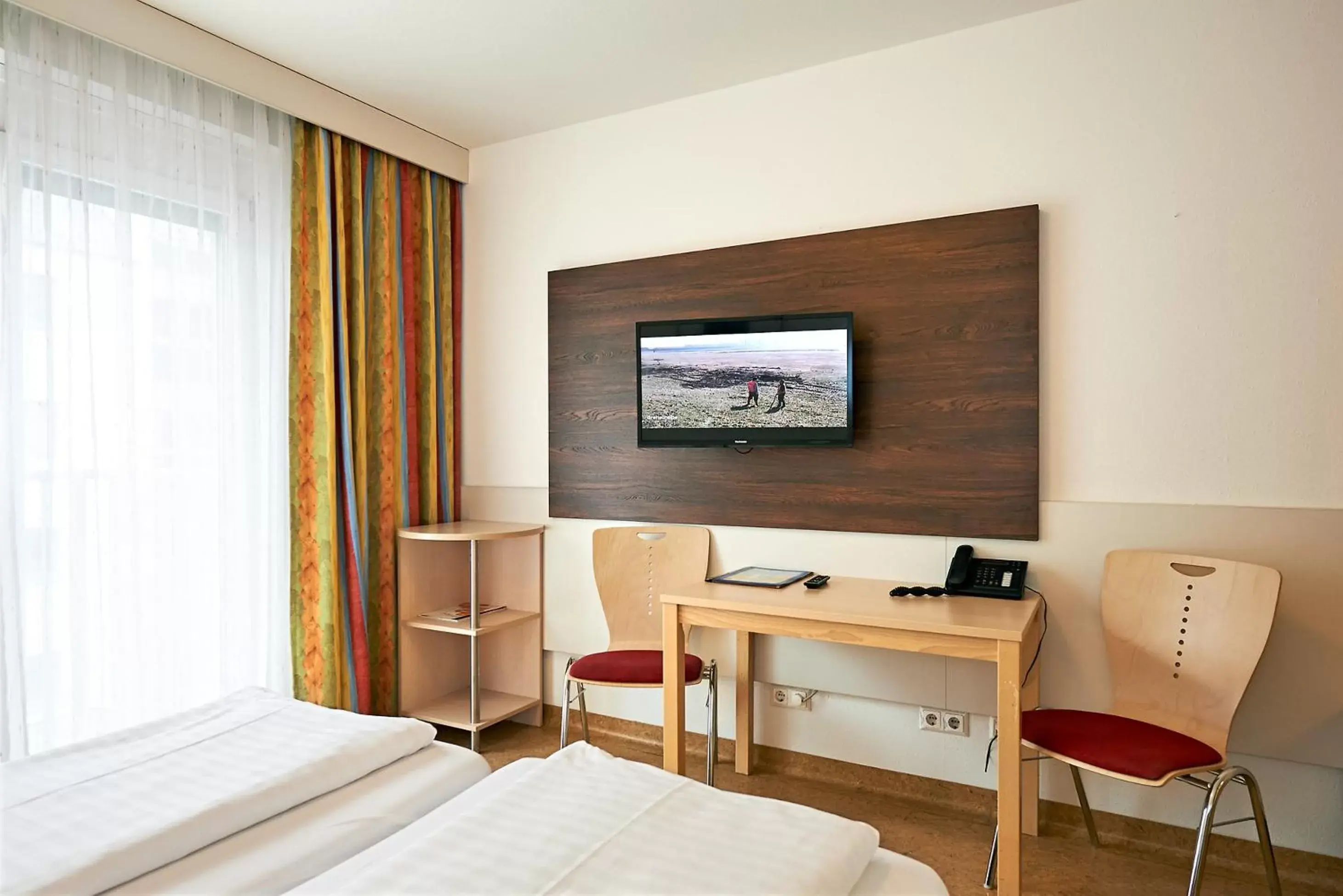 TV and multimedia, TV/Entertainment Center in Hotel Kolping Wien Zentral