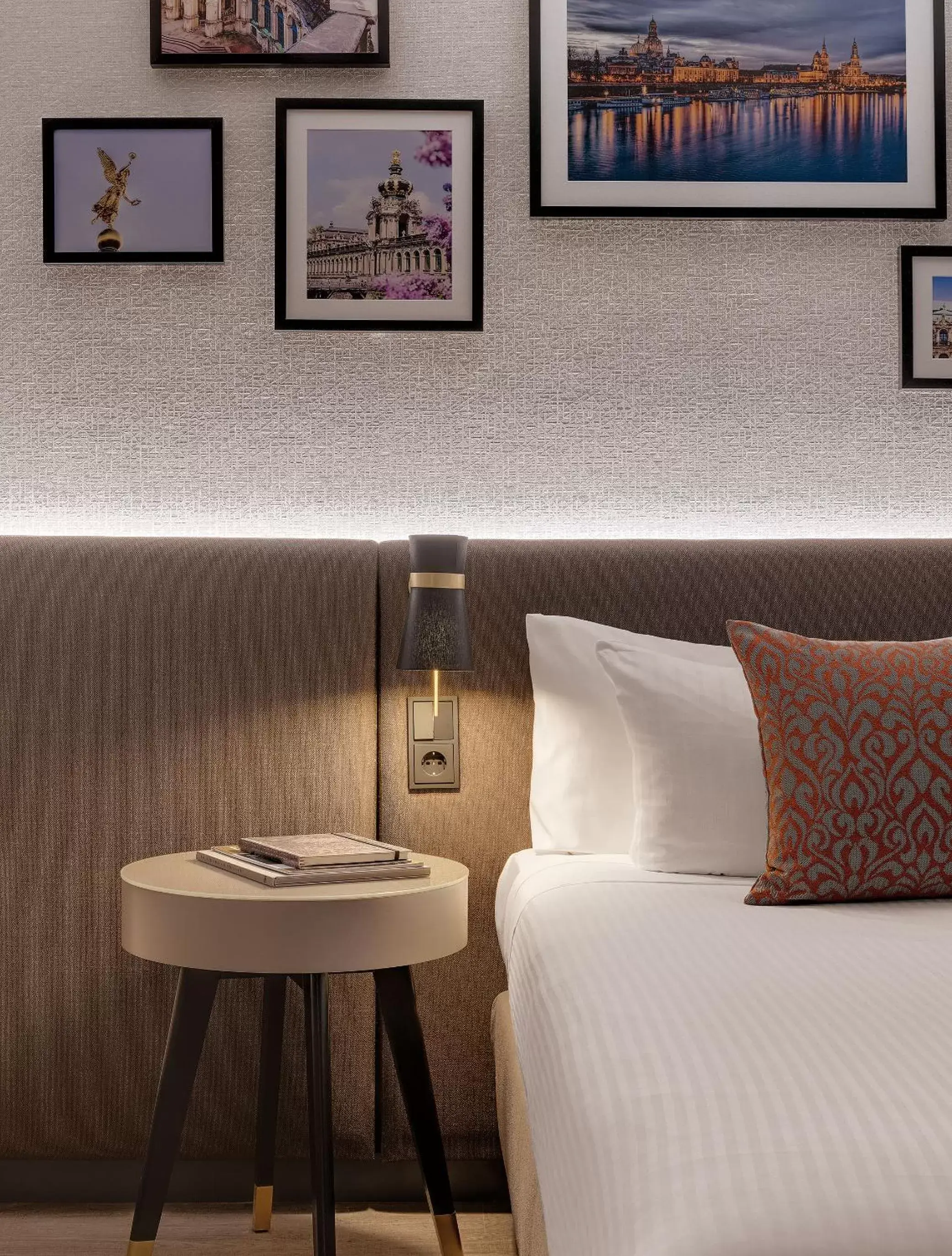 Decorative detail, Bed in Bilderberg Bellevue Hotel Dresden Decorative detail, Bed in Bilderberg Bellevue Hotel Dresden