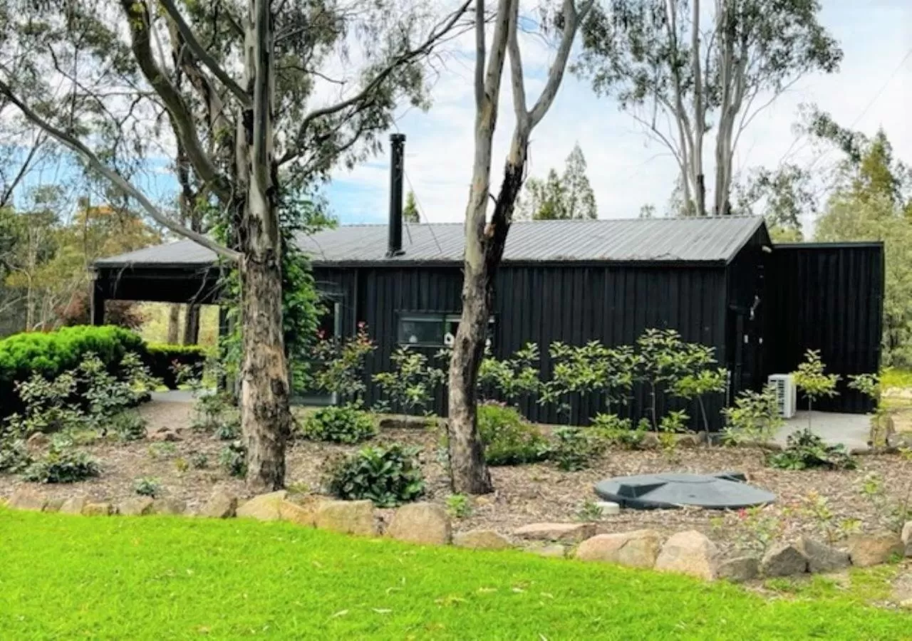 Granite Gardens Cottages & Lake Retreat