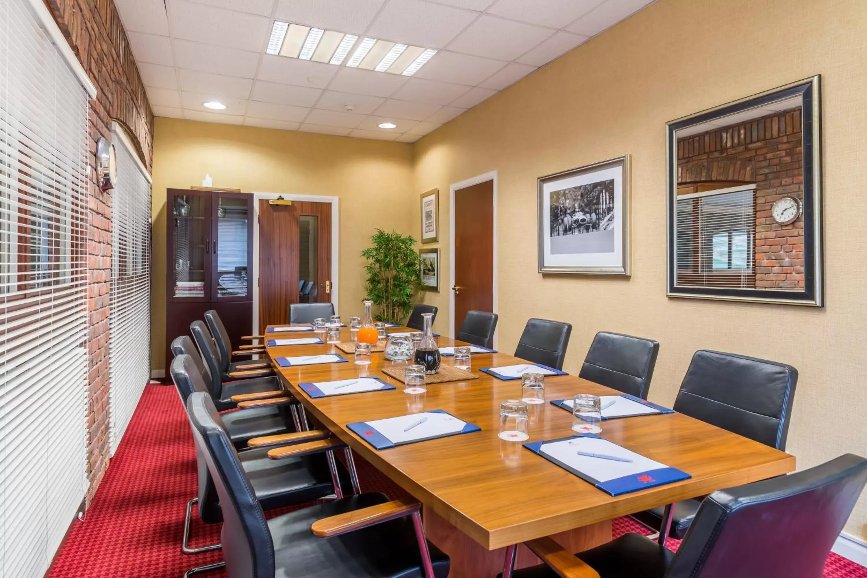 Meeting/conference room in Parkway Hotel & Spa