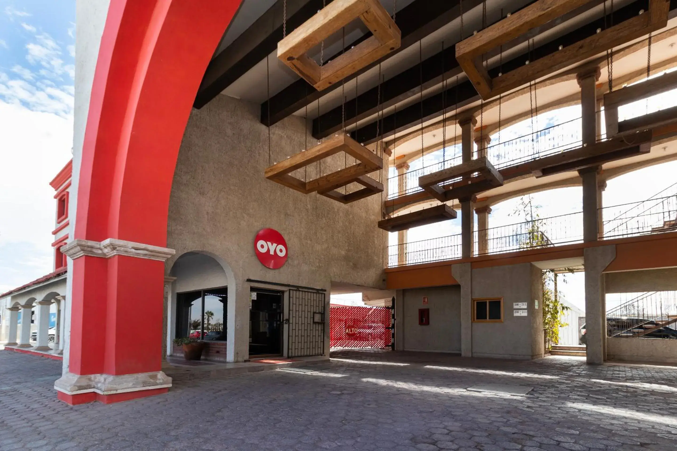 Facade/entrance in OYO Hotel Real Del Sur, Estadio Chihuahua