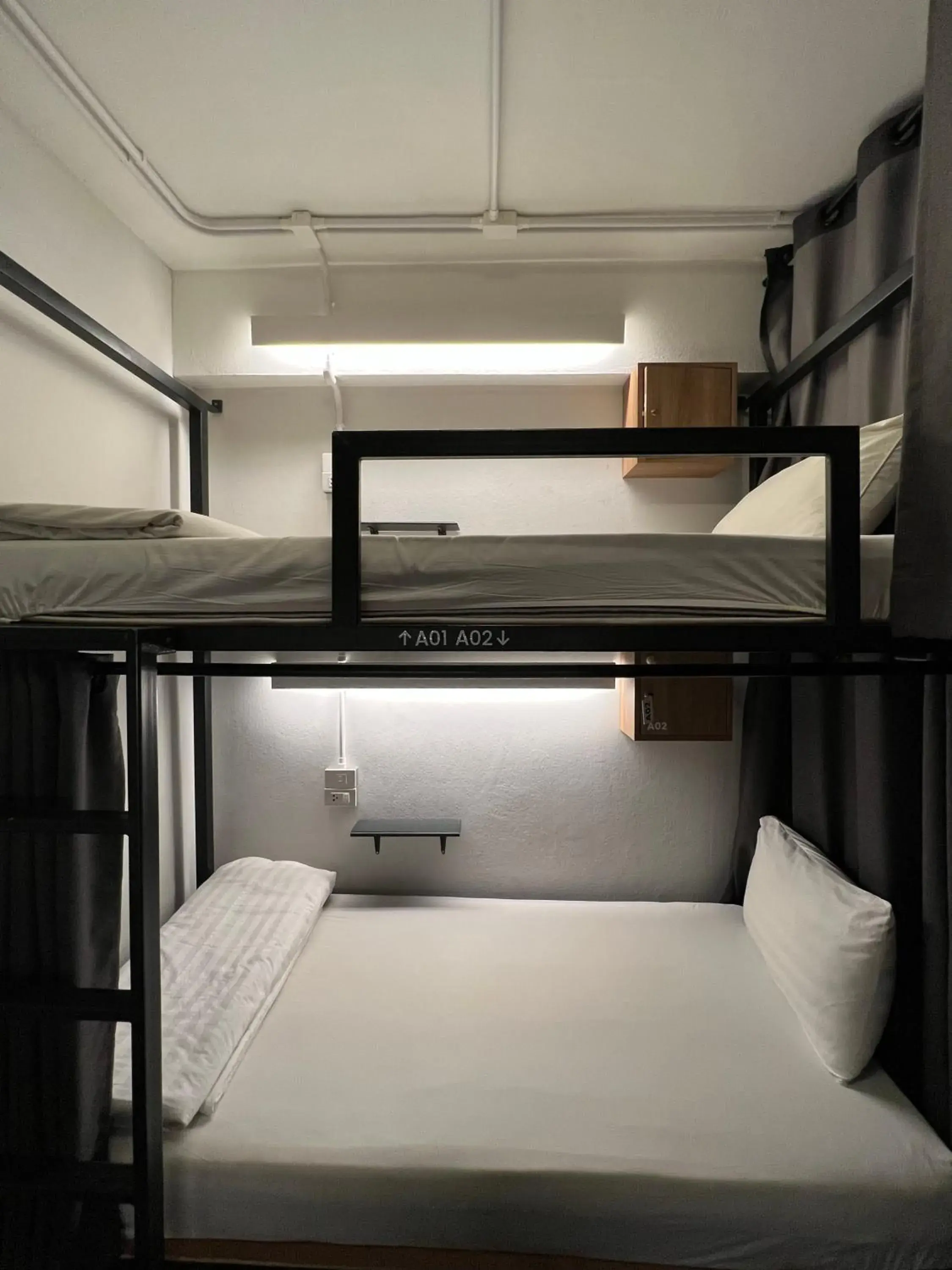 Bed, Bunk Bed in hobnob Hostel