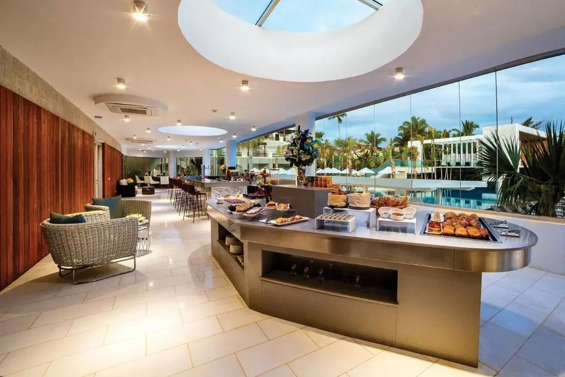 Lounge or bar, Restaurant/Places to Eat in Secrets Royal Beach Punta Cana - Adults Only