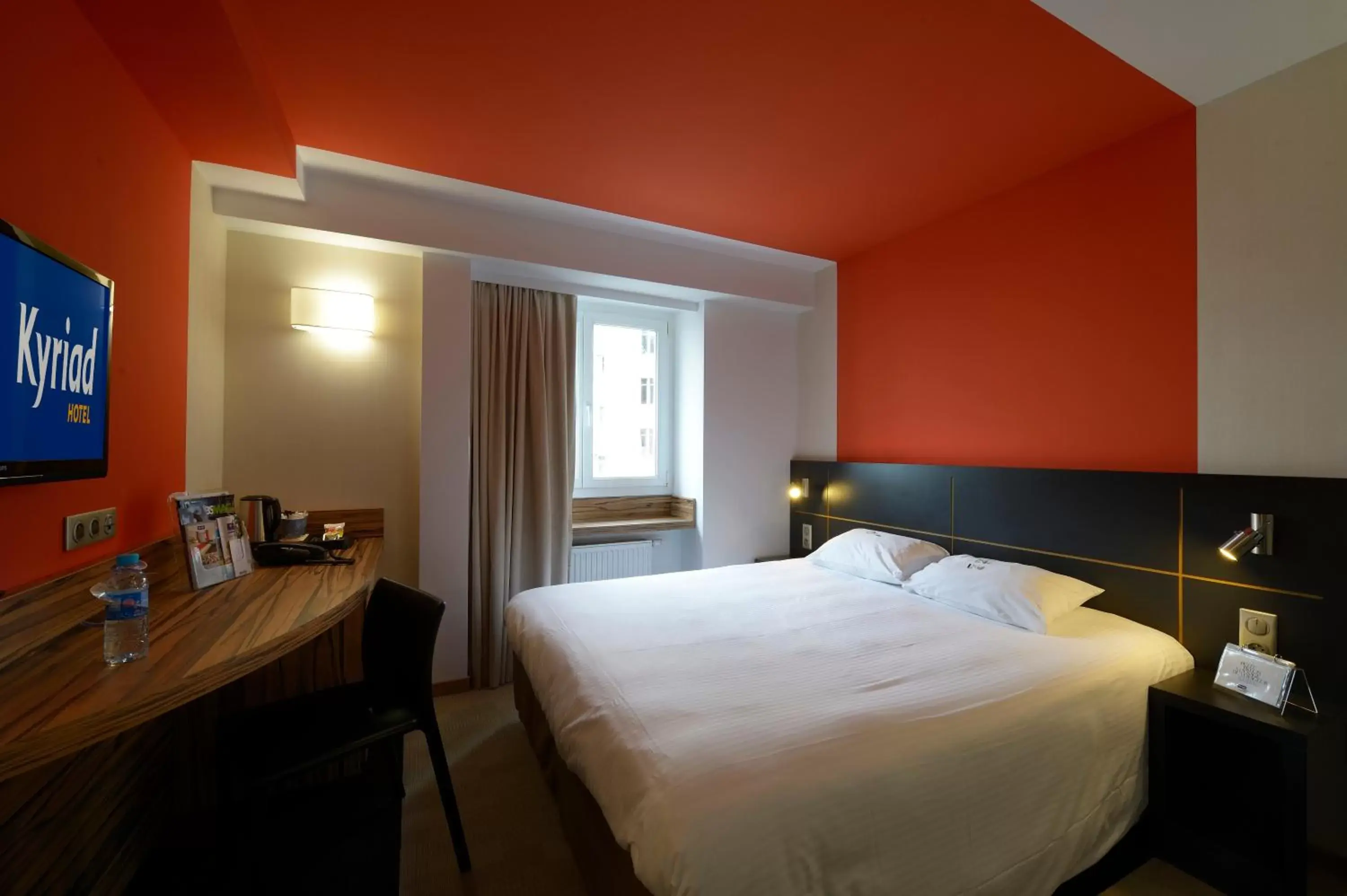 Photo of the whole room, Bed in Kyriad Montbeliard Sochaux