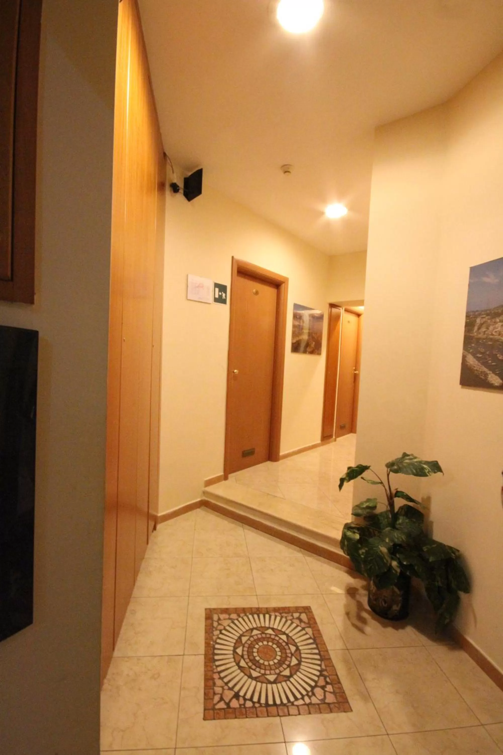 Area and facilities, Bed in Hotel Zara Napoli