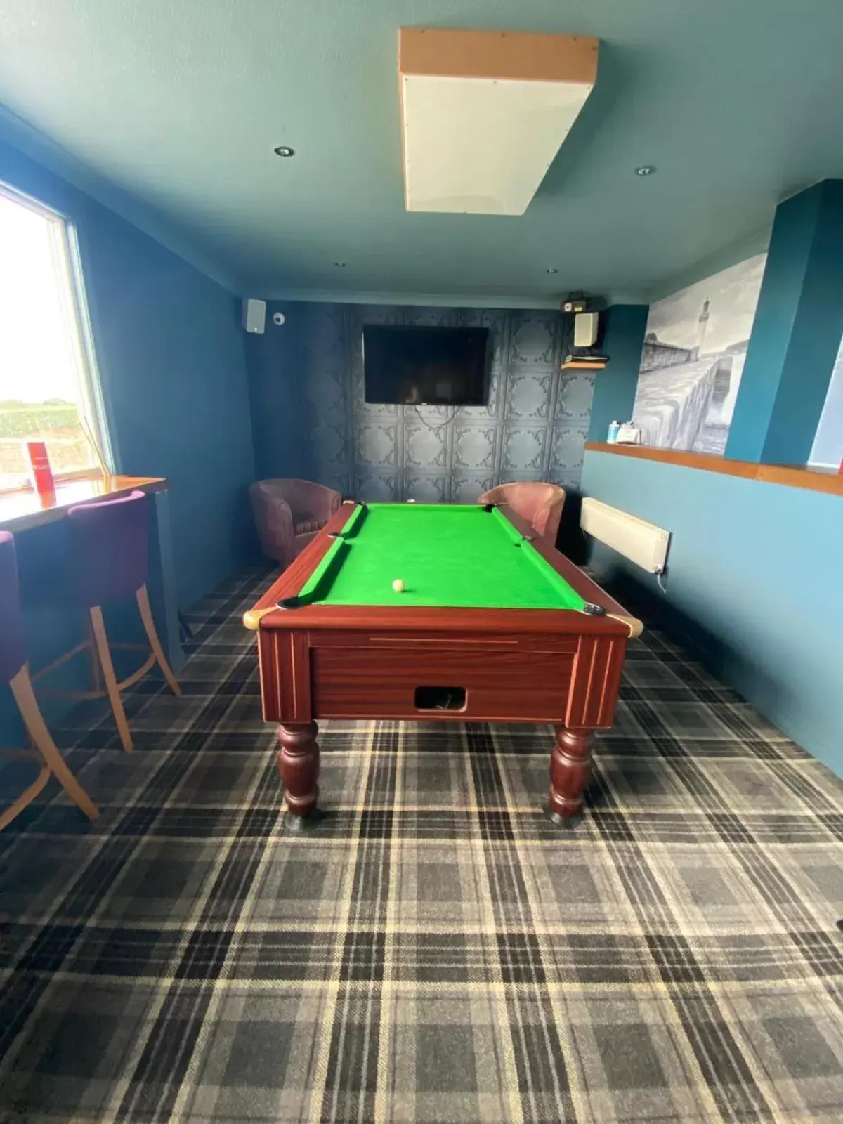 Lounge or bar, Billiards in The Calder House Hotel