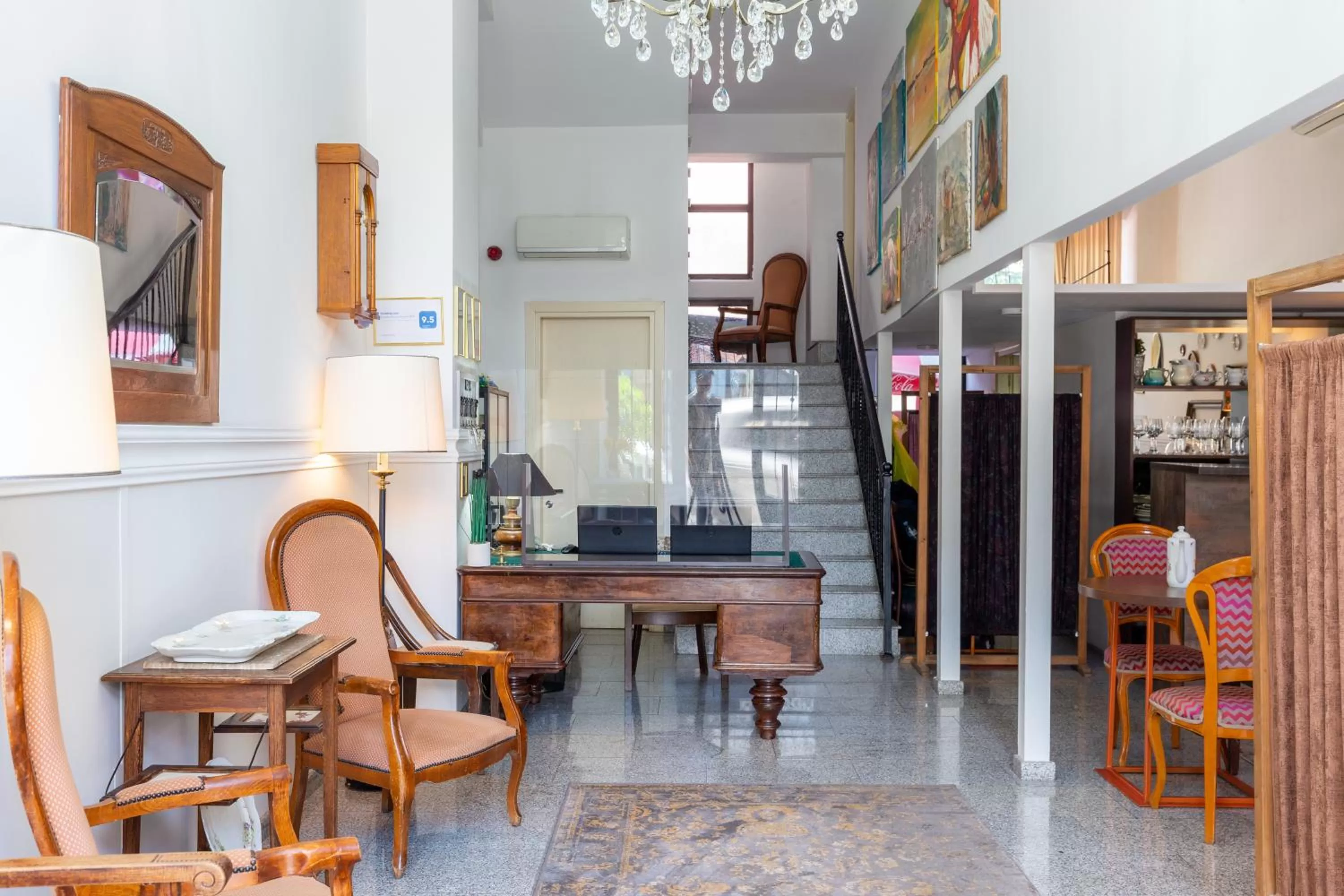 Lobby or reception in Hotel N16