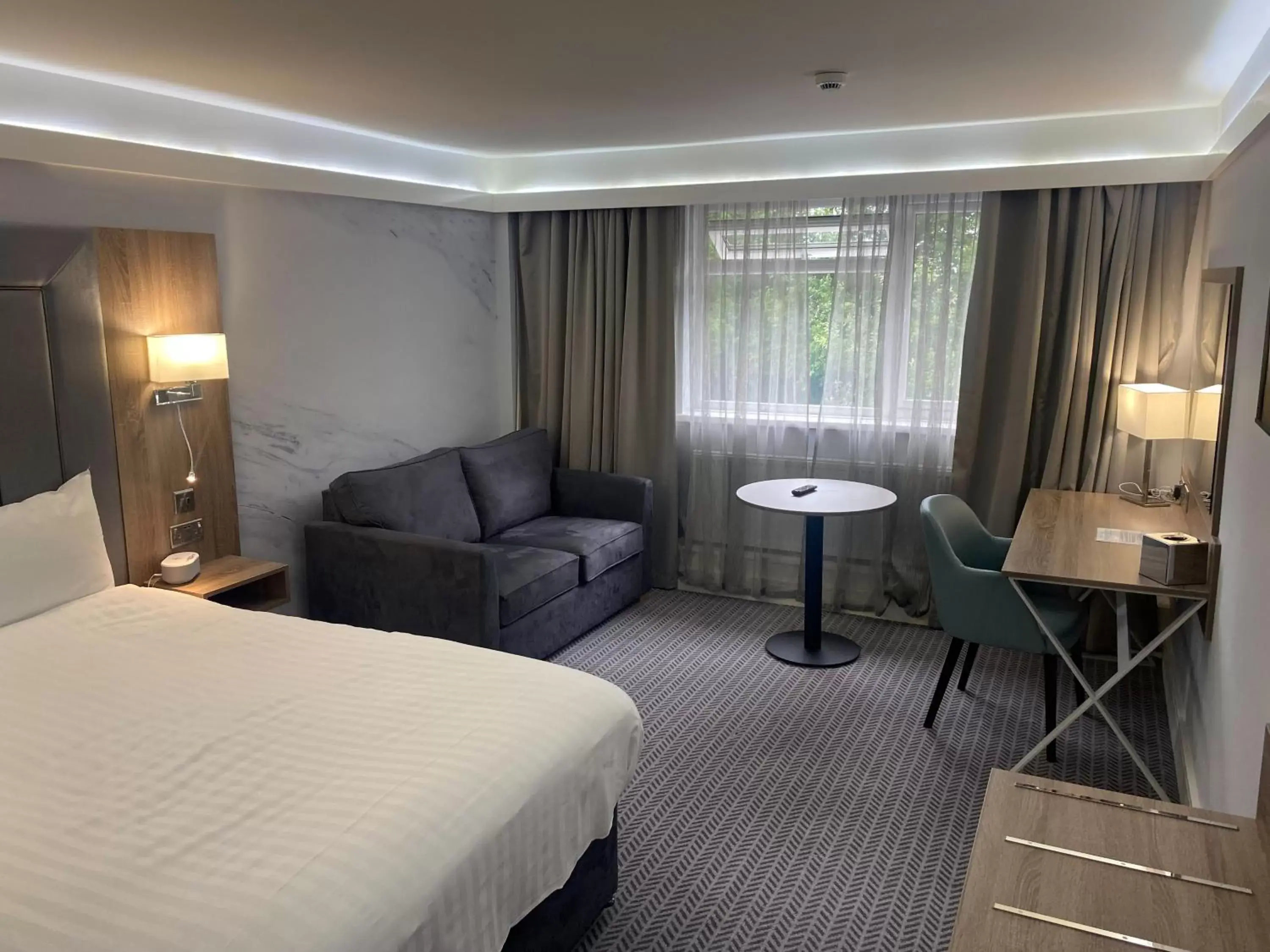 Bedroom, Seating Area in Best Western Heronston Hotel & Spa