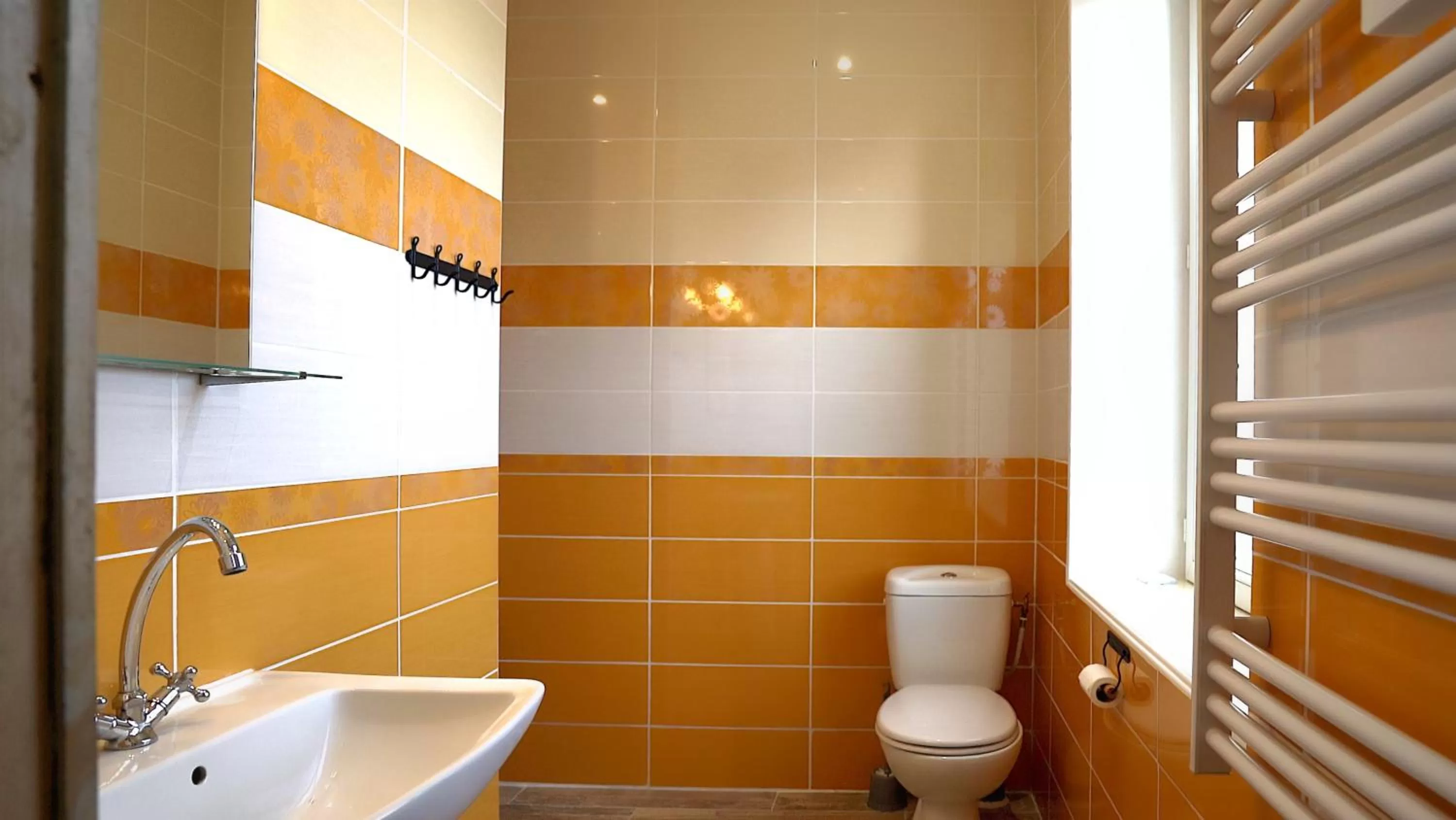 Bathroom in Au Chapitre