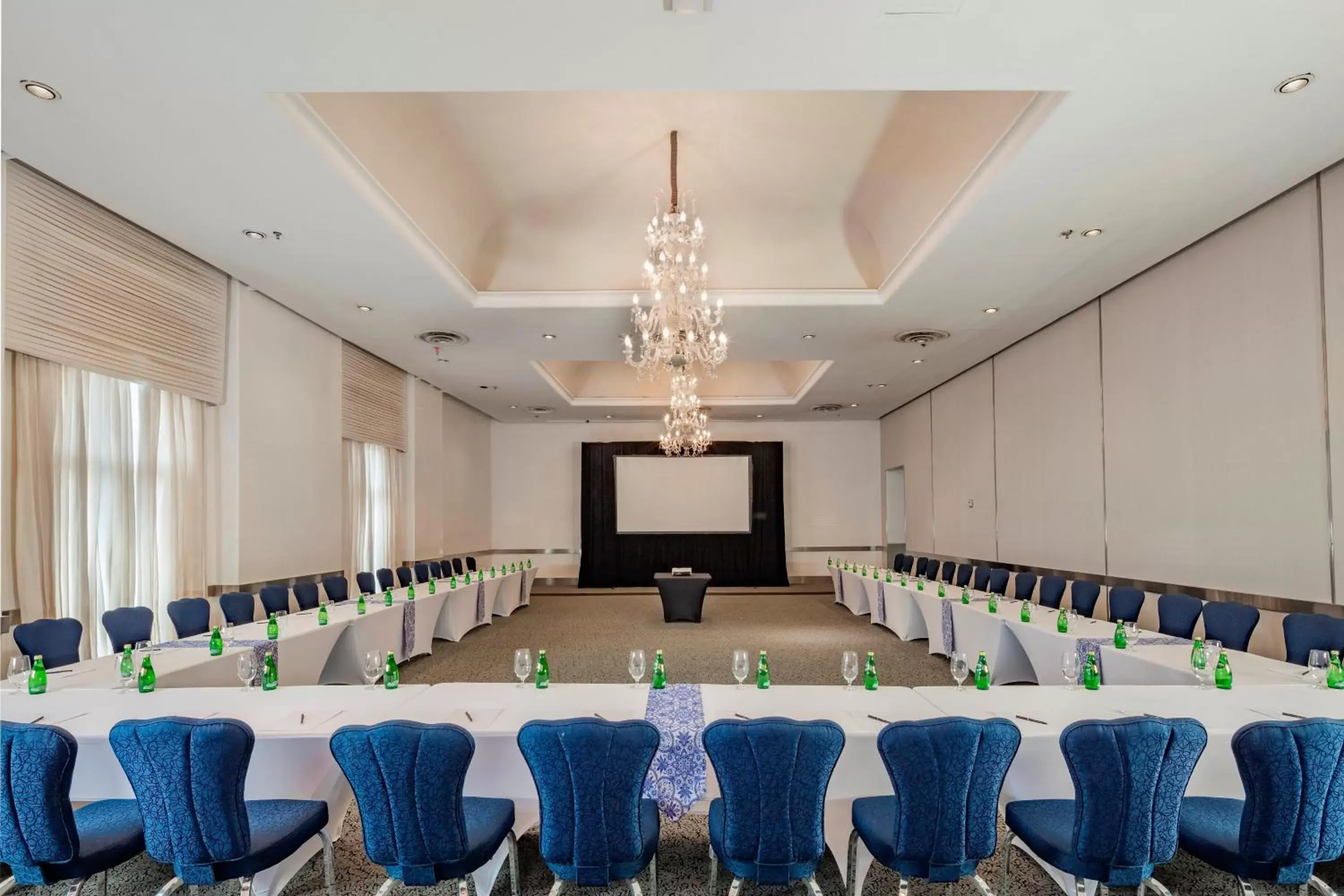 Meeting/conference room in Presidente Intercontinental Puebla, an IHG Hotel