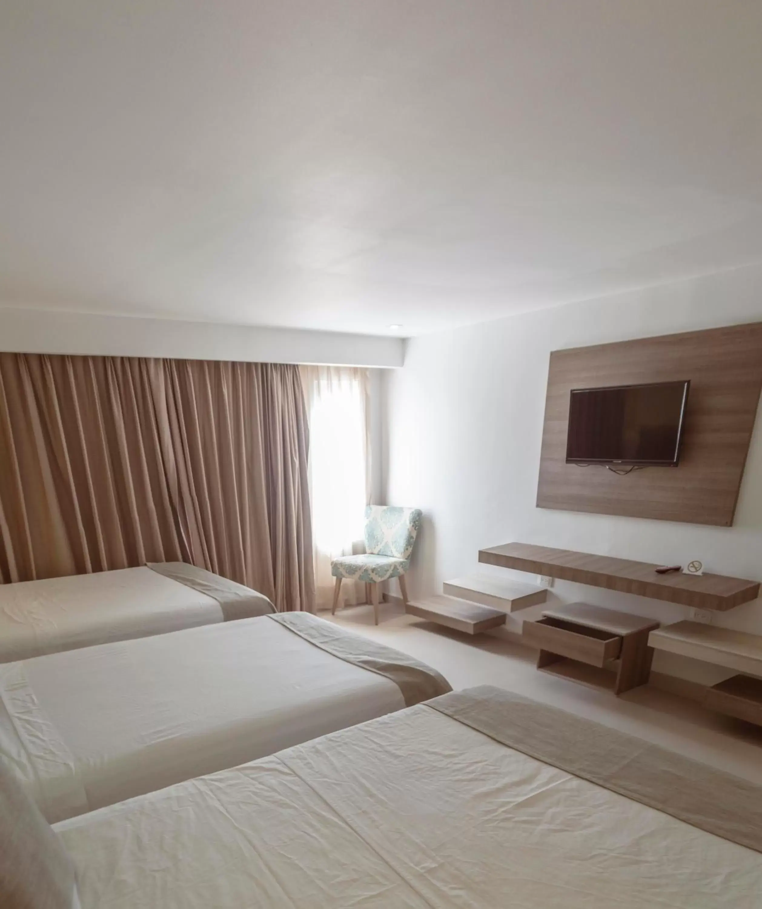 Property building, Bed in Hotel 1525 By GEH Suites