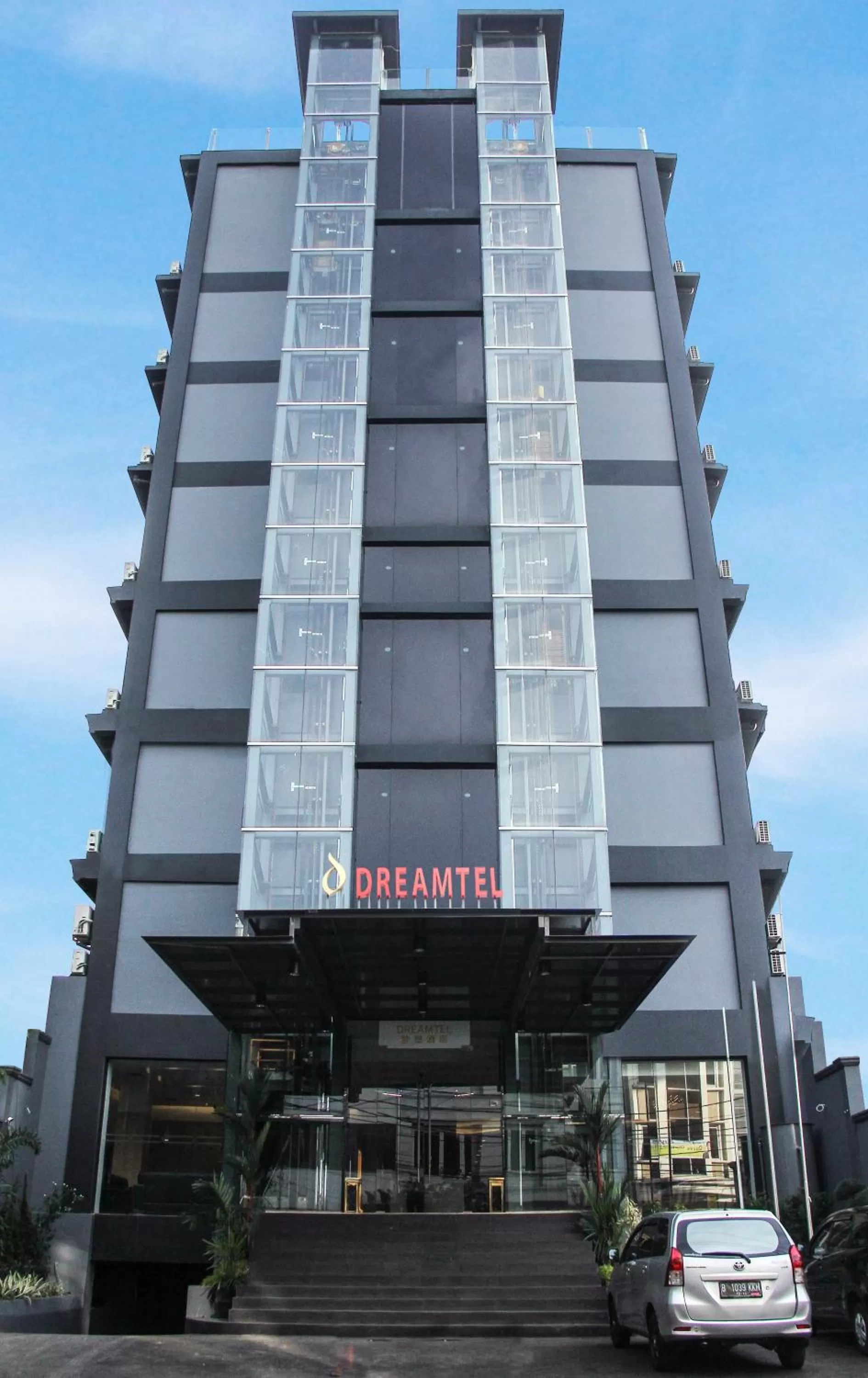 Facade/entrance in Dreamtel Jakarta
