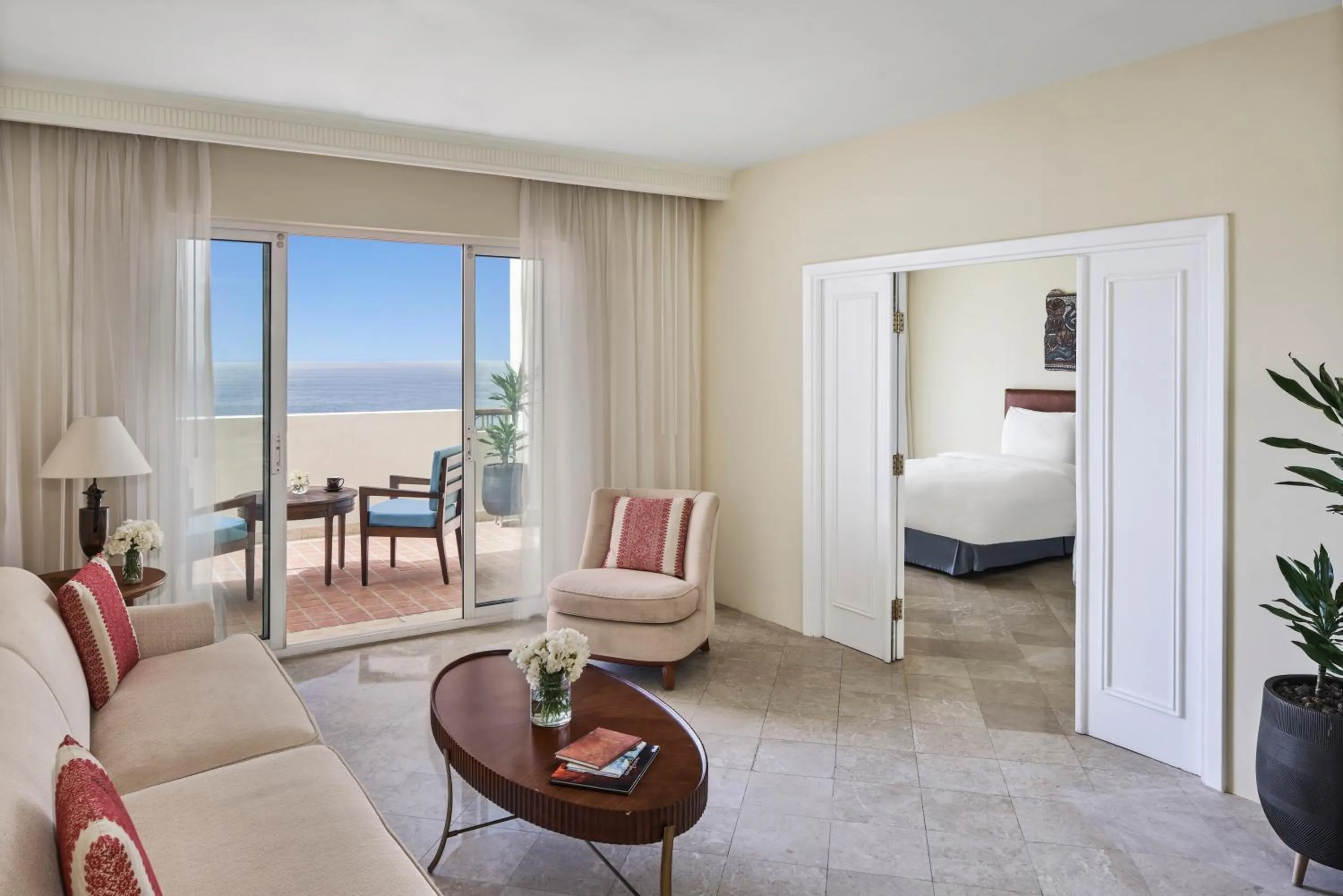 Balcony/Terrace, Bed in Mövenpick Resort & Residences Aqaba