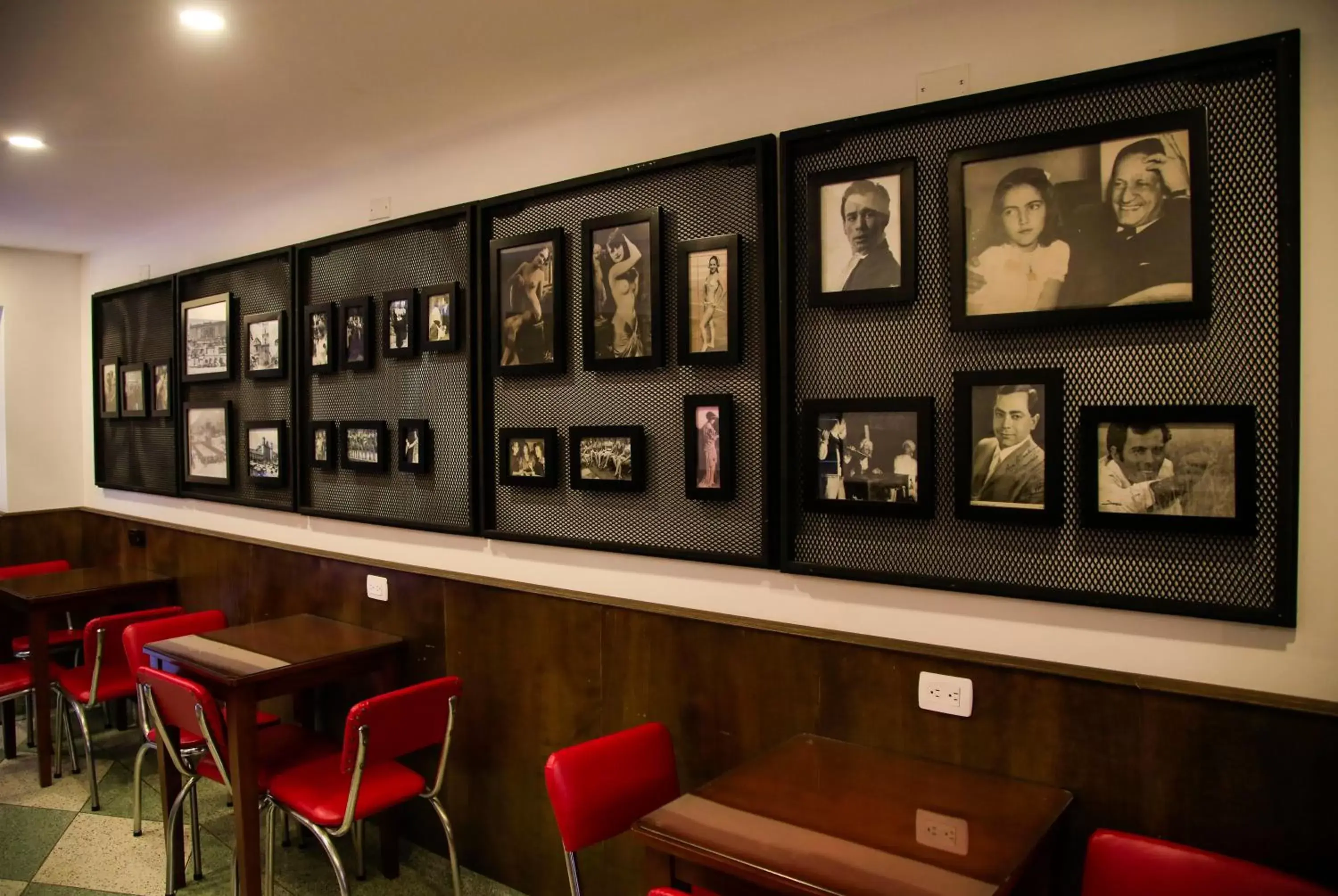 Lounge or bar in Hotel Museo San Moritz Lounge or bar in Hotel Museo San Moritz