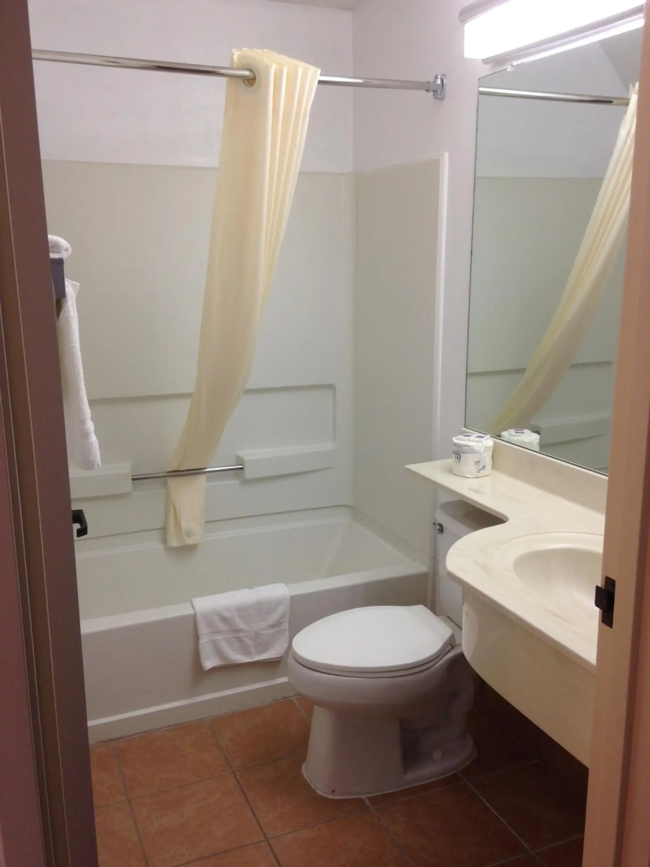 Bathroom in Motel 6-Olathe, KS