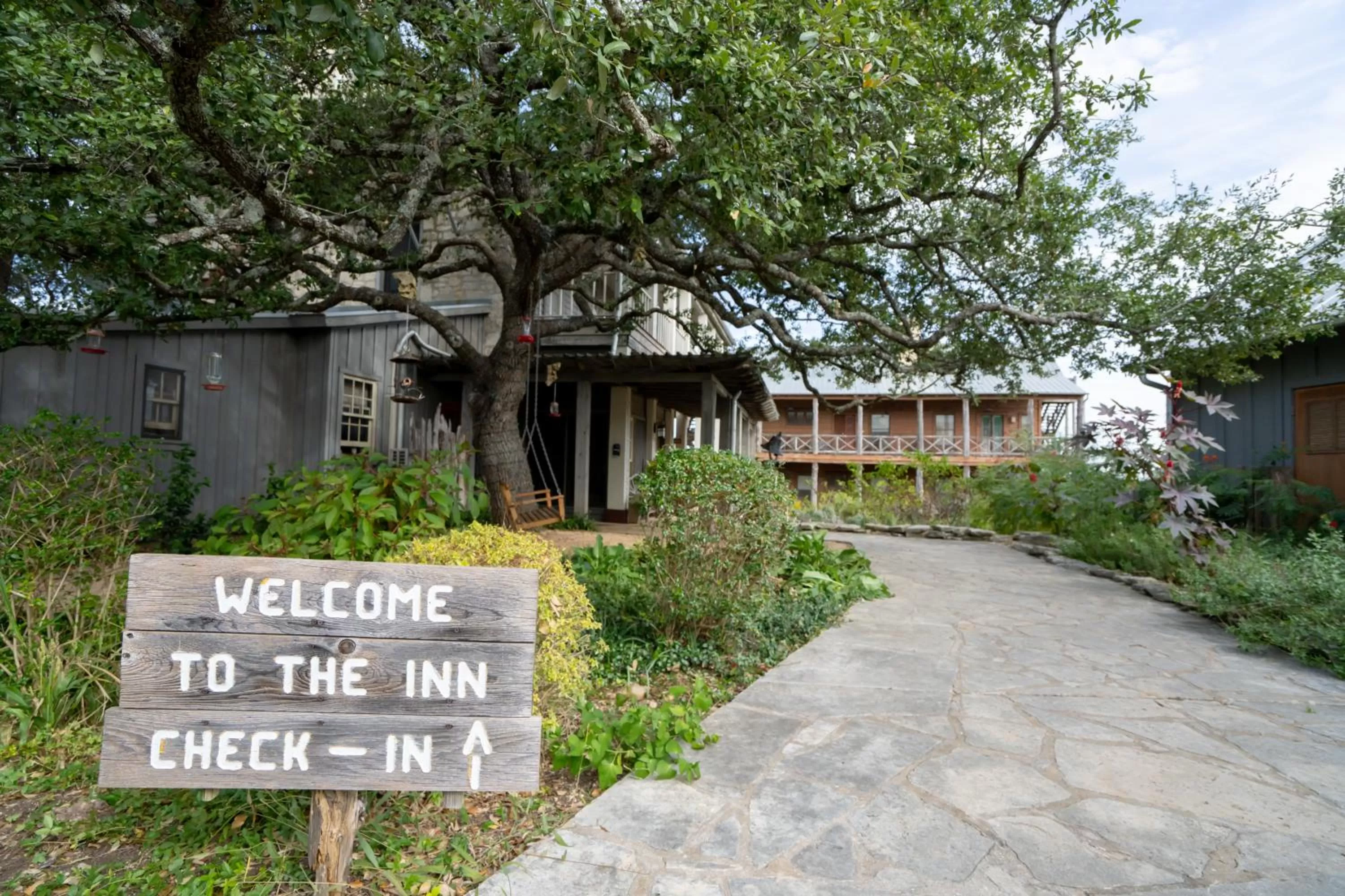 Property building in Sage Hill Inn & Spa