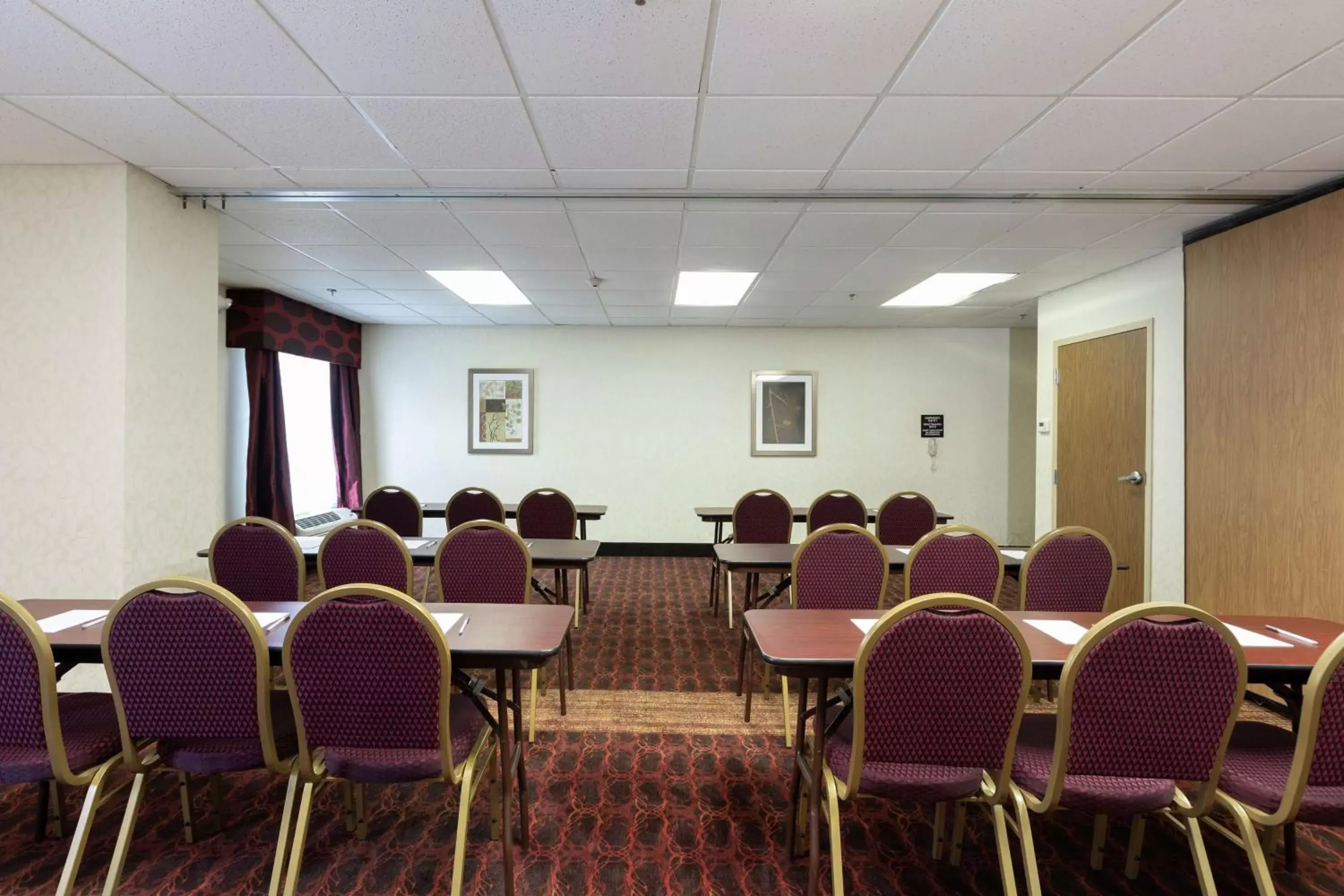 Meeting/conference room in Hampton Inn Houma