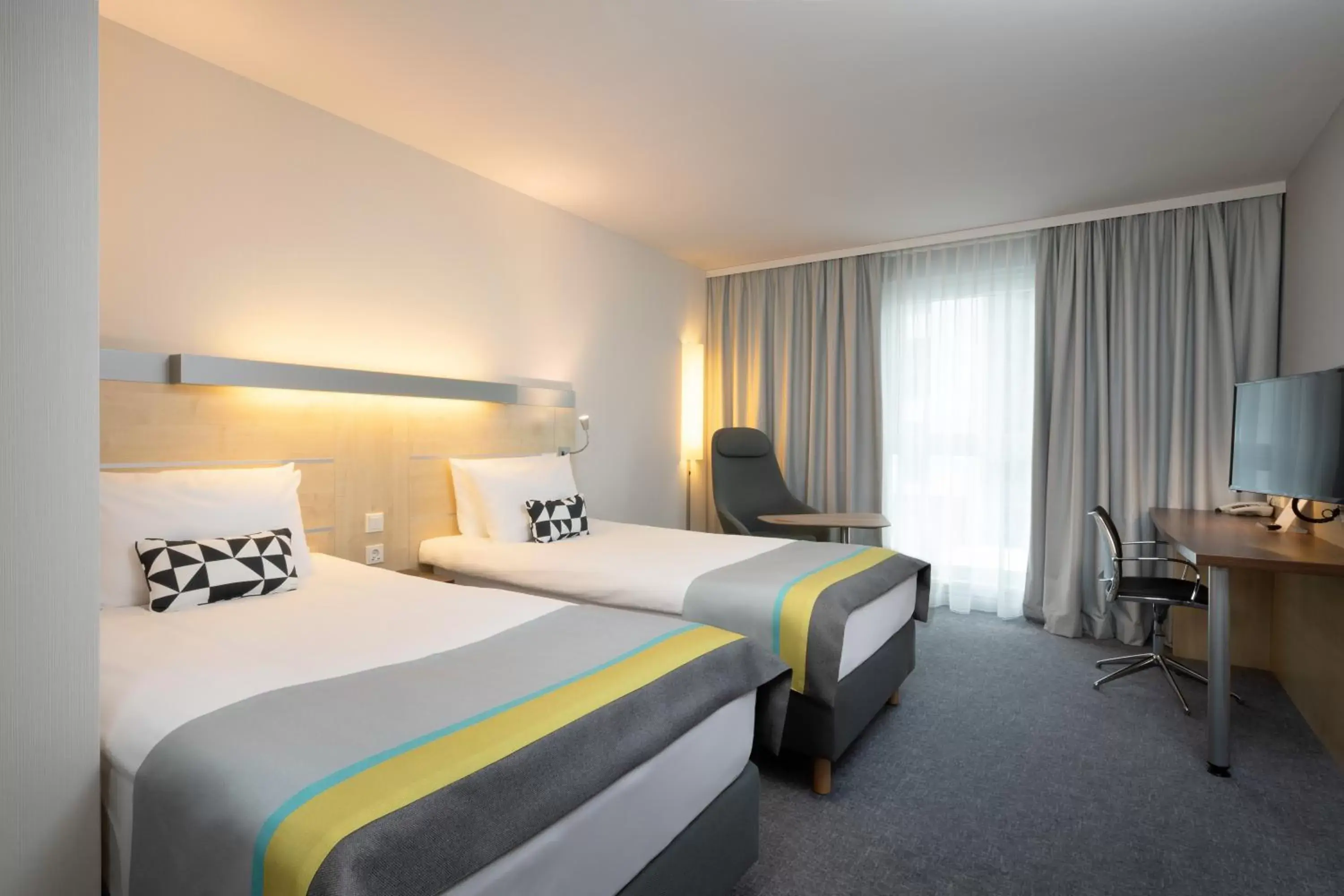 Photo of the whole room, Bed in Holiday Inn Express Nürnberg-Schwabach