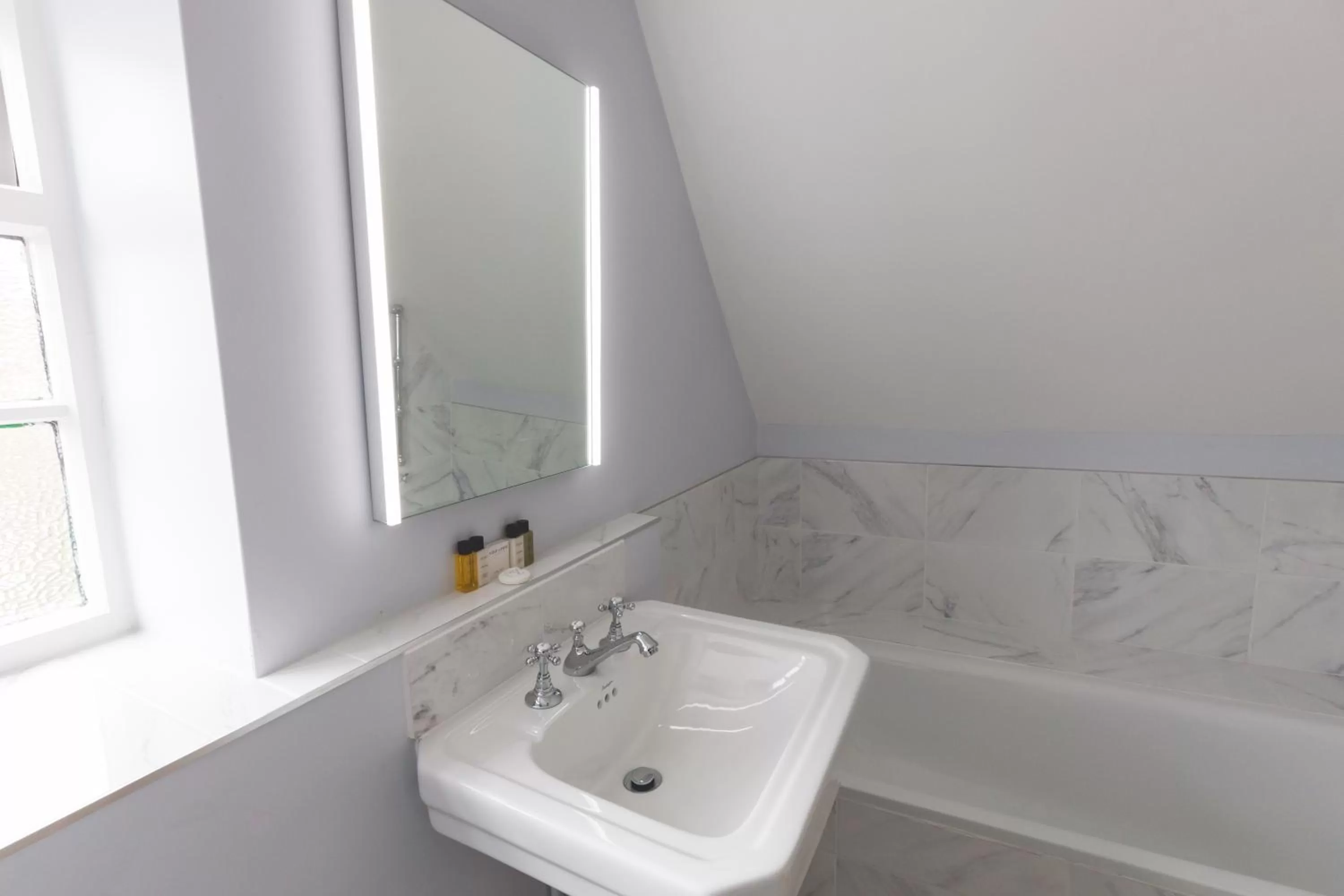 Shower in The Old Vicarage Hotel & Restaurant