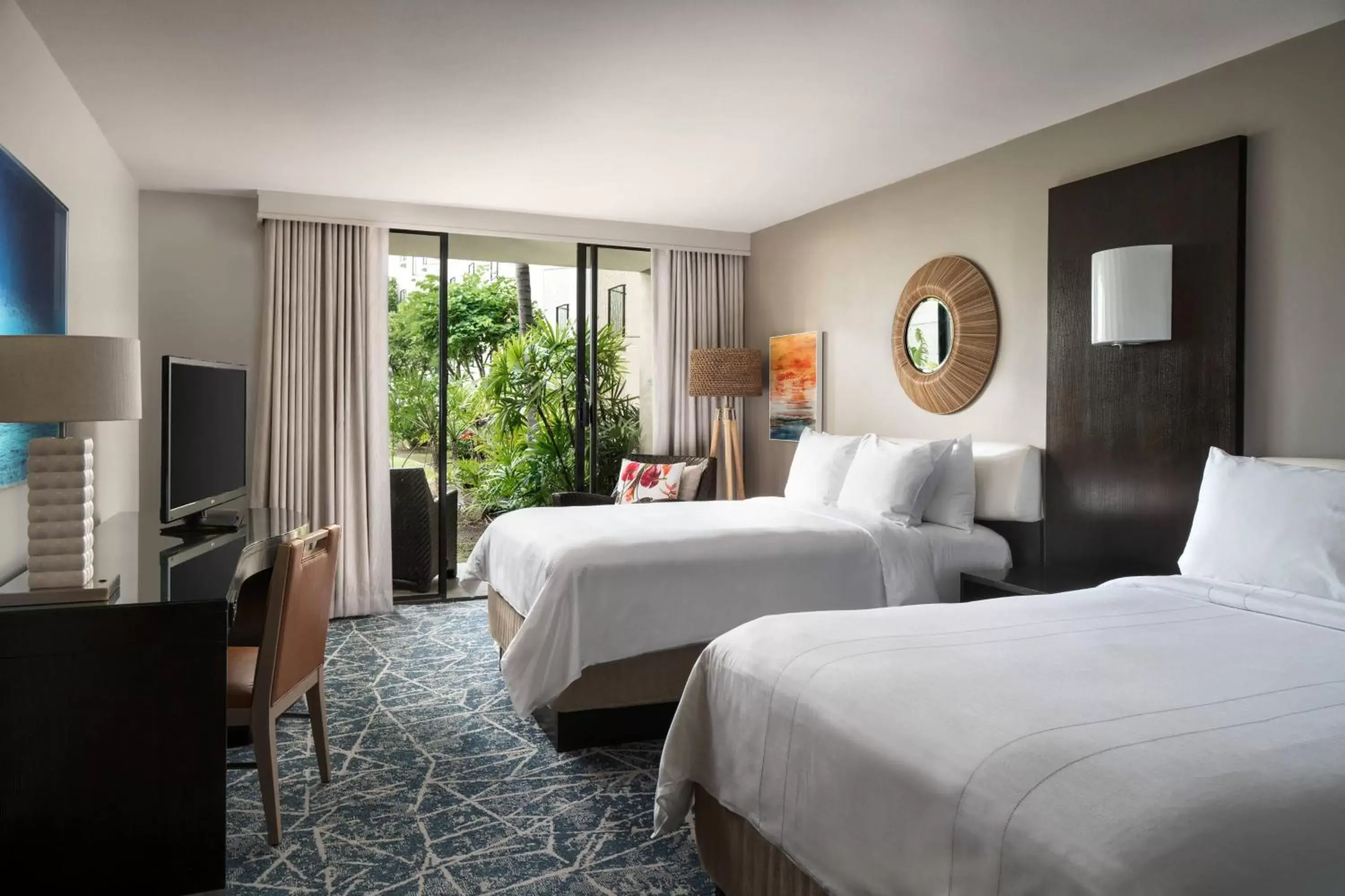 Double Room with Two Double Beds, Balcony and Adapted Tub - Mobility and Hearing Accessible in Waikoloa Beach Marriott Resort & Spa
