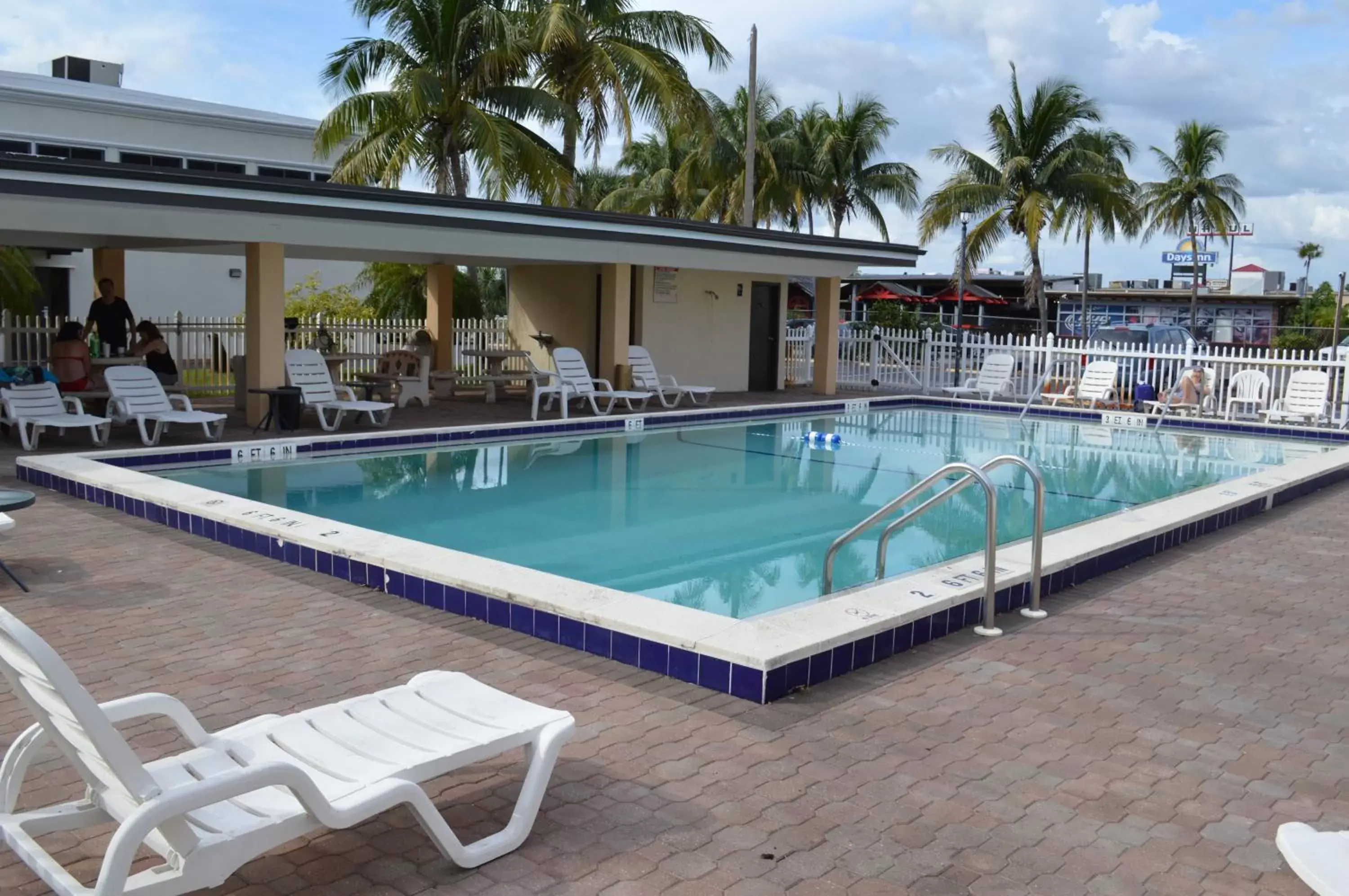 Swimming Pool in Americas Best Value Inn Fort Myers