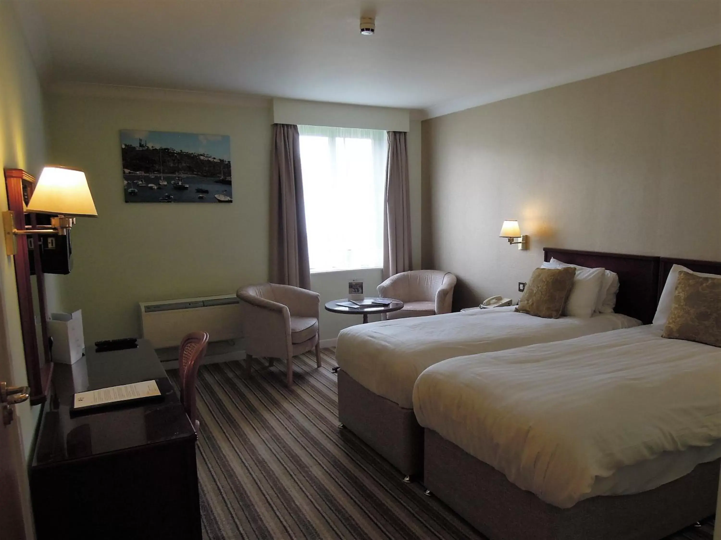 Photo of the whole room, Bed in Best Western Plus Bentley Hotel, Leisure Club & Spa
