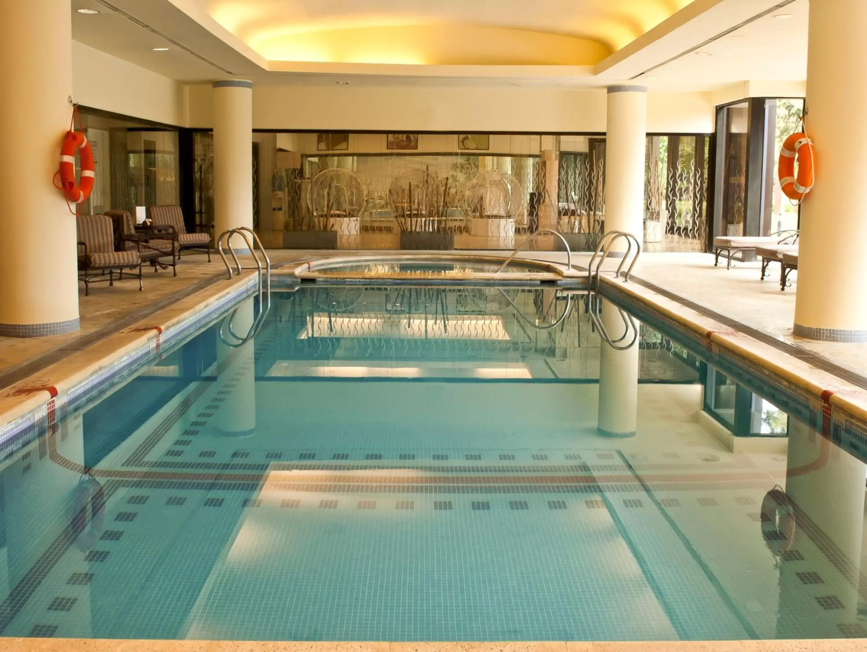 Swimming Pool in Sheraton Pilar Hotel & Convention Center
