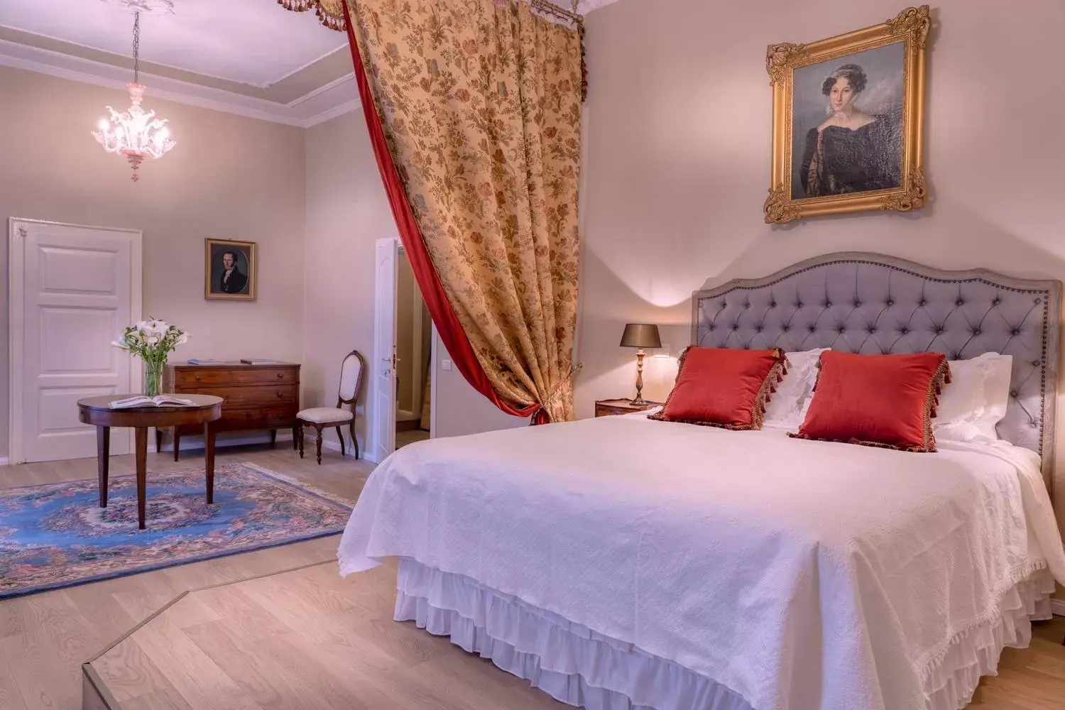 Photo of the whole room, Bed in Palazzo Cavagna Sangiuliani