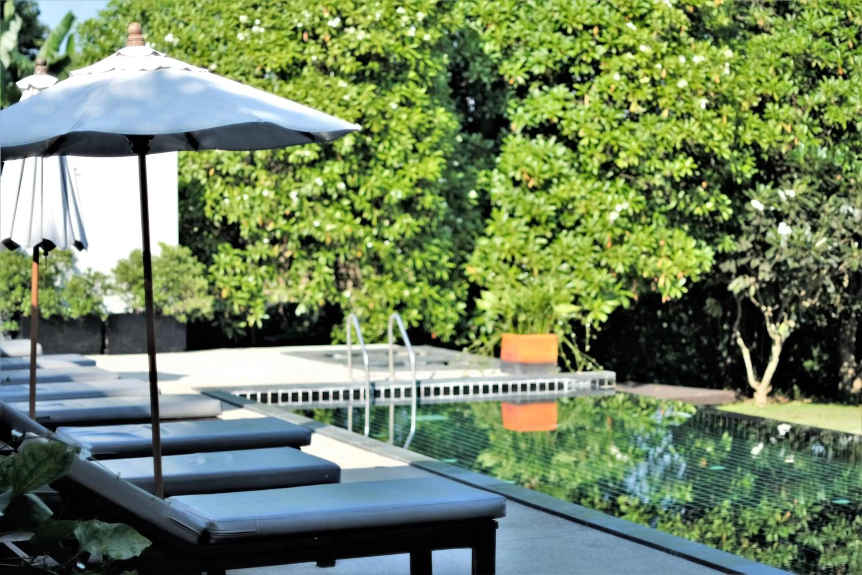 Swimming pool in Yoma Hotel, Pai