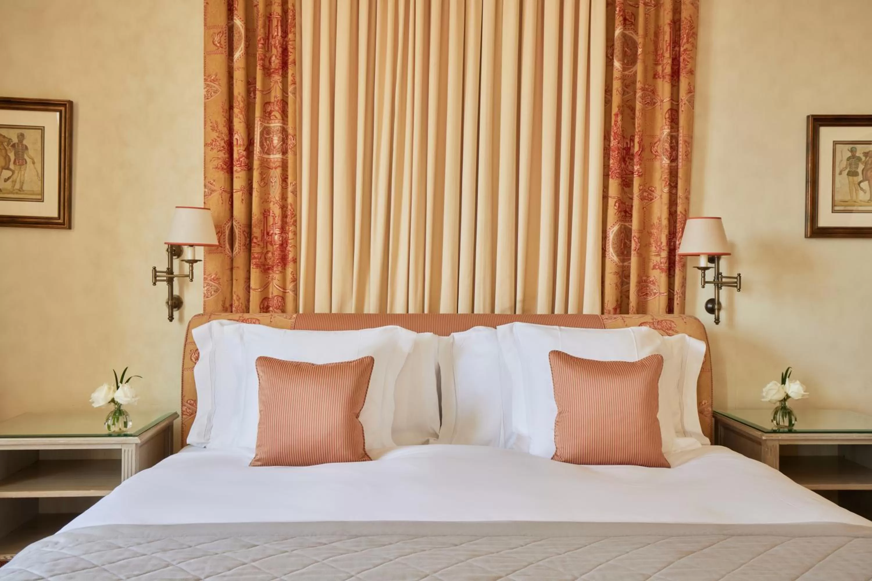 Bed in Beau-Rivage Genève