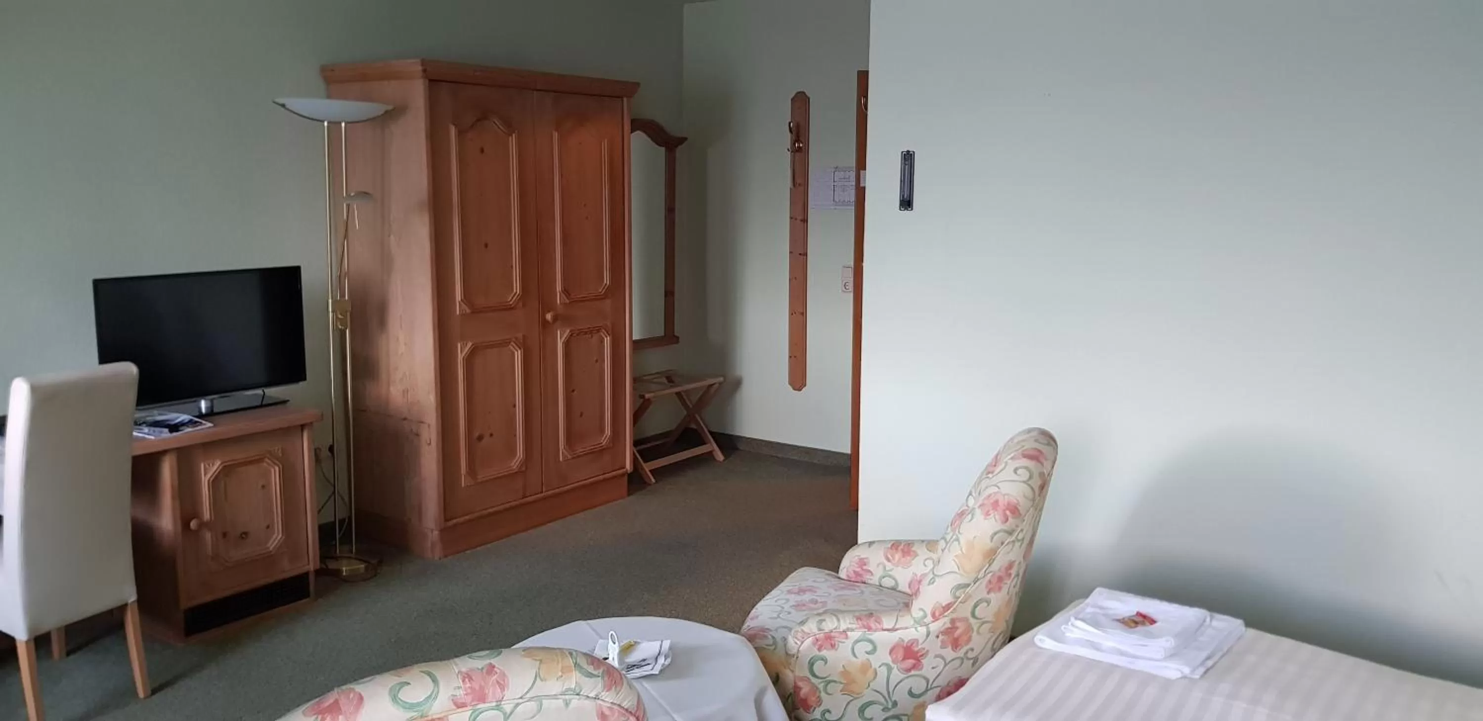 TV and multimedia, Bed in Akzent Hotel Gut Höing