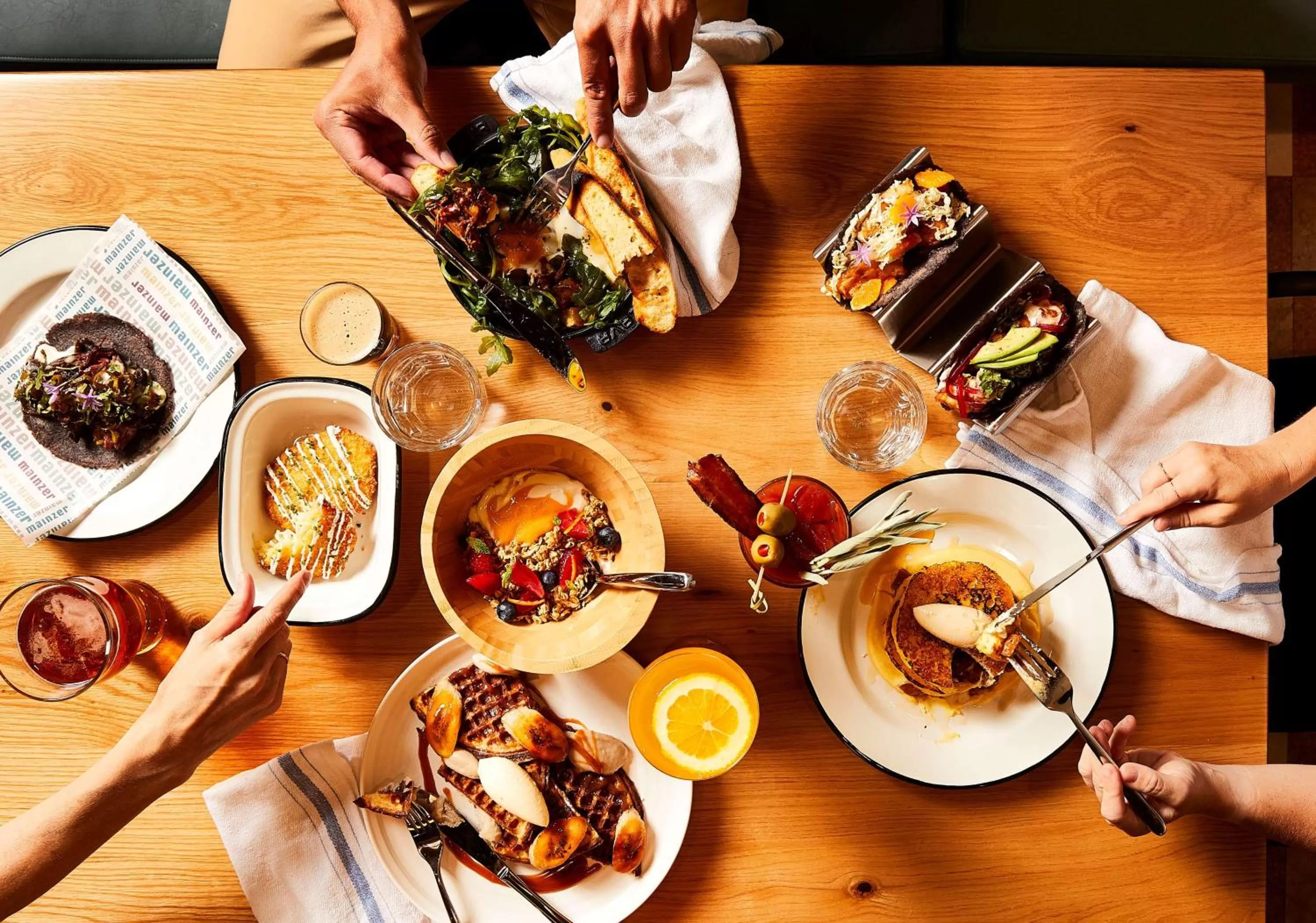 Restaurant/places to eat in El Capitan Hotel