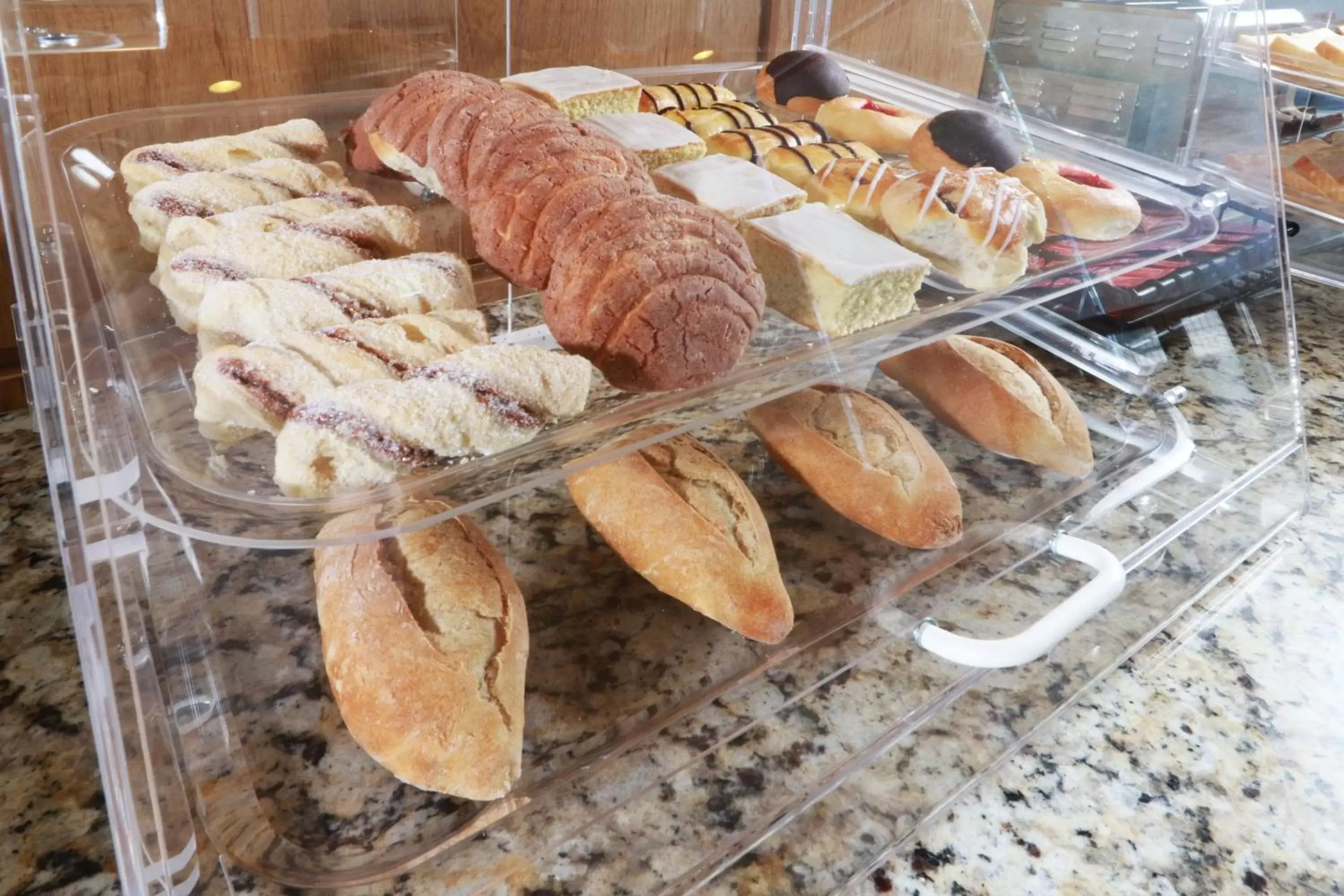 Restaurant/places to eat in Staybridge Suites Guadalajara Expo by IHG Restaurant/places to eat in Staybridge Suites Guadalajara Expo by IHG