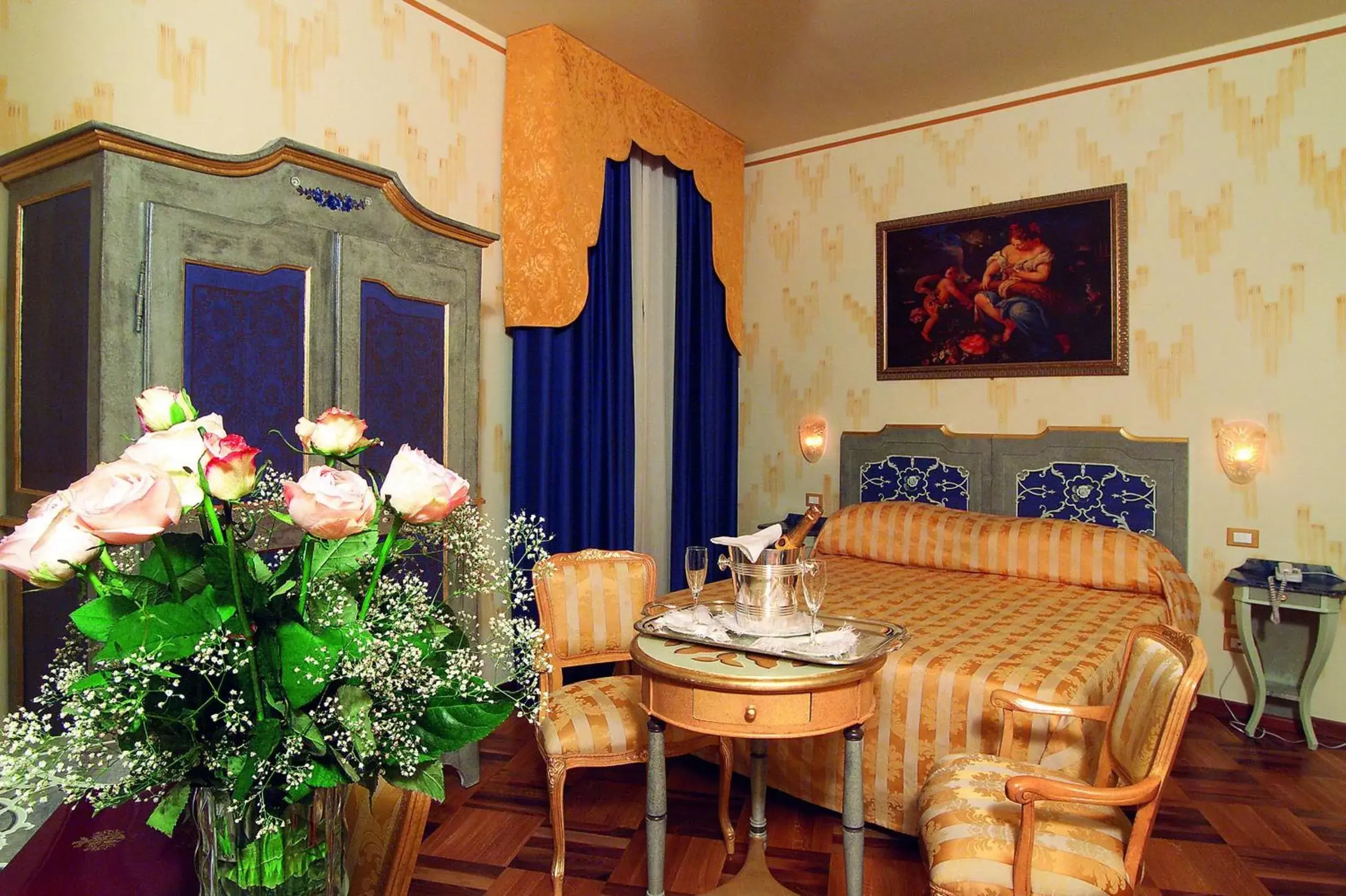 Photo of the whole room, Dining Area in Hotel La Rosetta