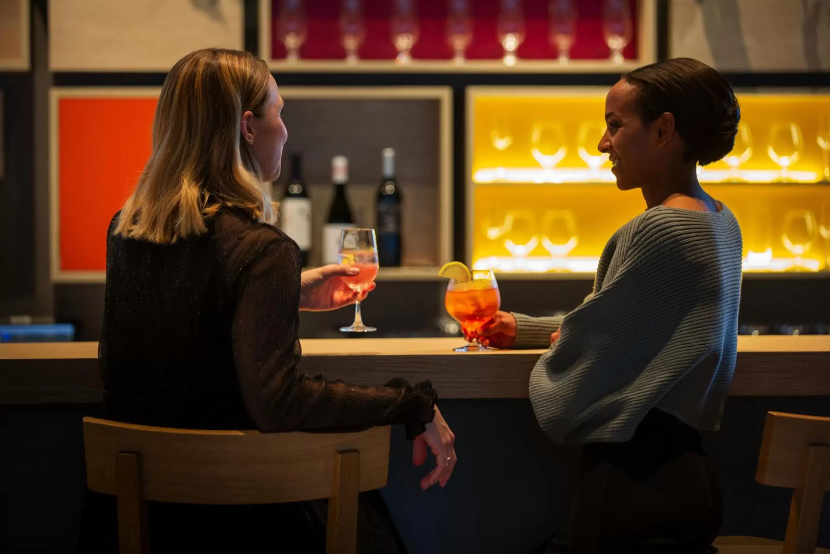 Lounge or bar in IntercityHotel Zürich Airport