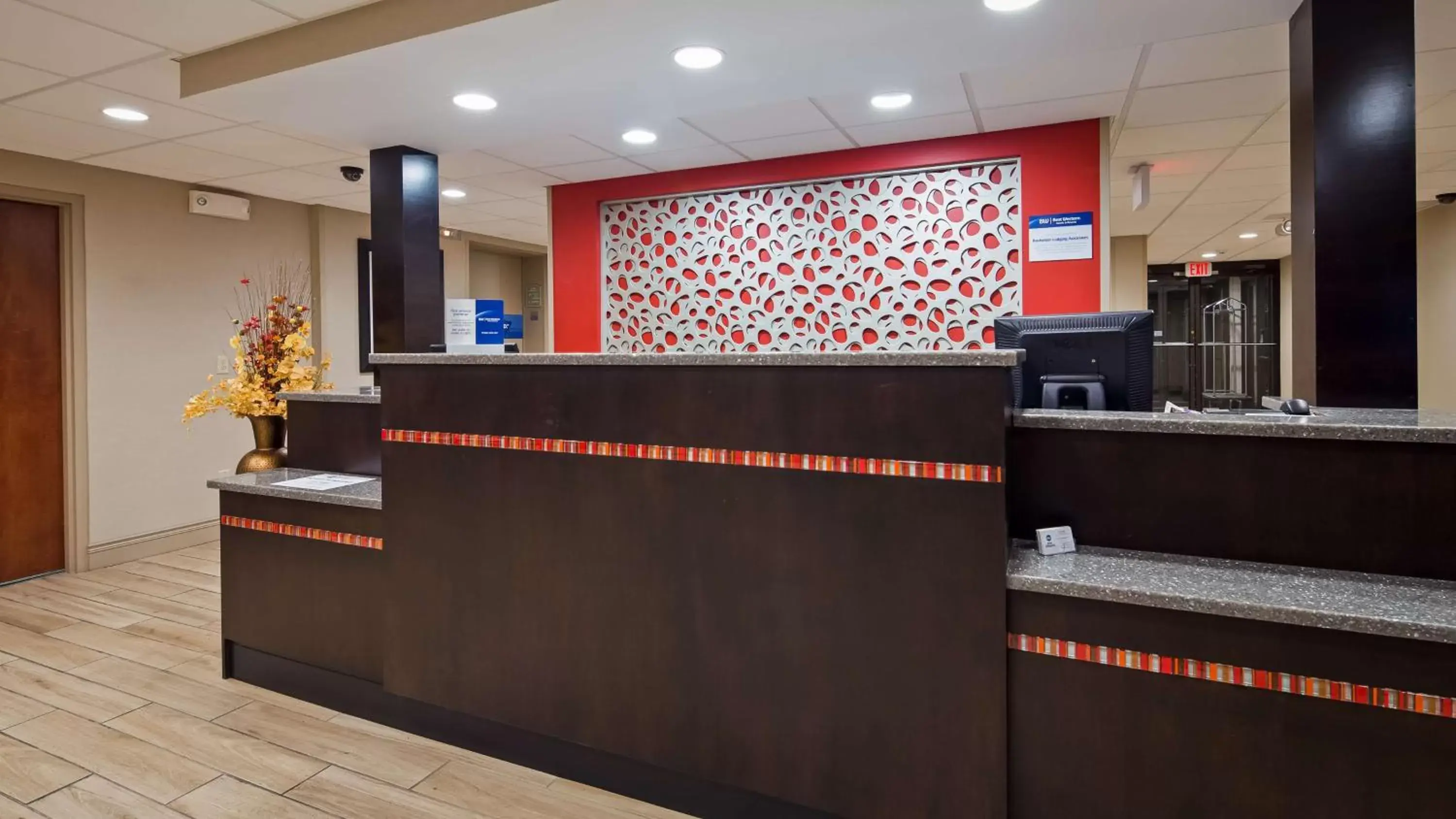 Lobby or reception, Lobby/Reception in Best Western Rochester Marketplace Inn