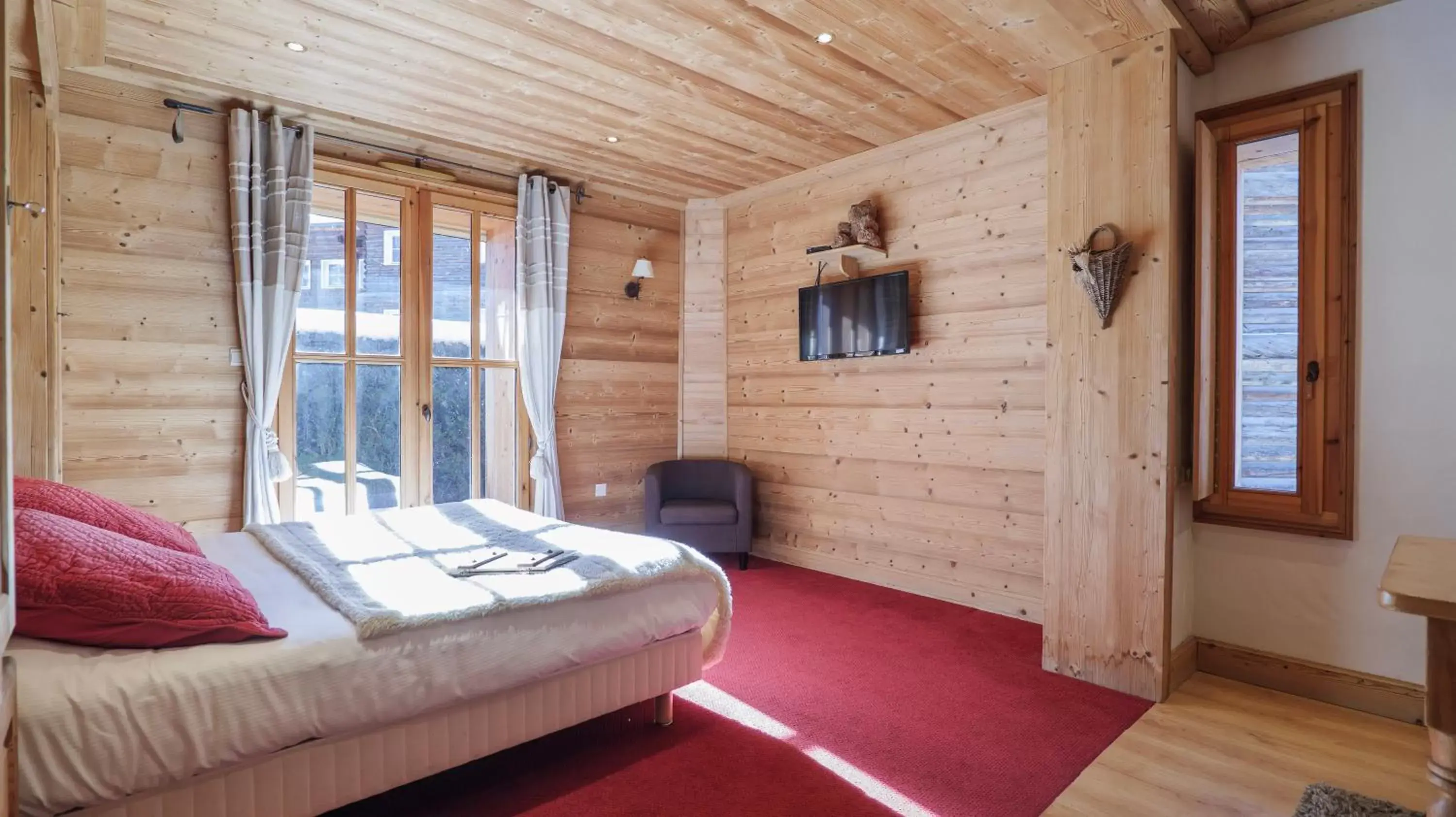 Bedroom, Bed in Hôtel Le Labrador