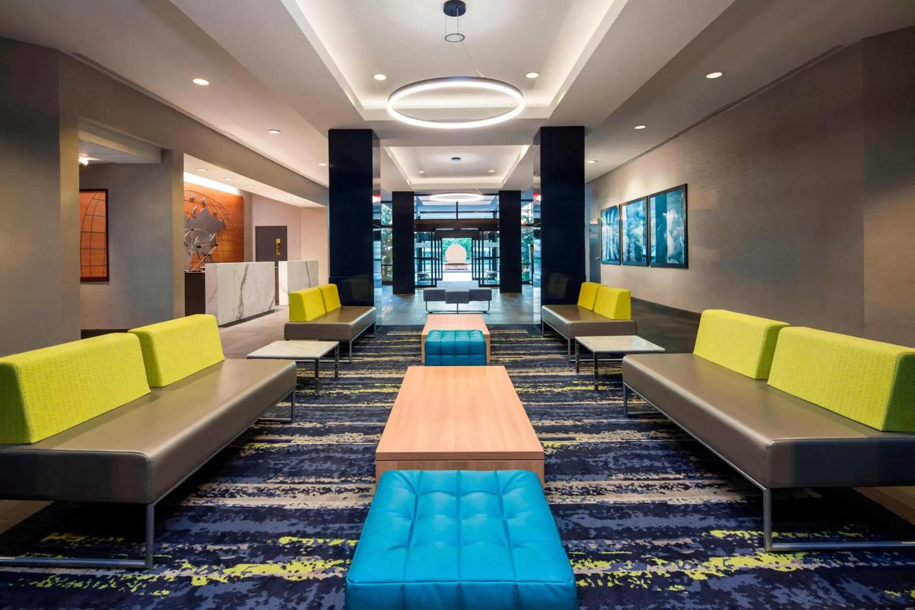 Lobby or reception in Sheraton Suites Philadelphia Airport
