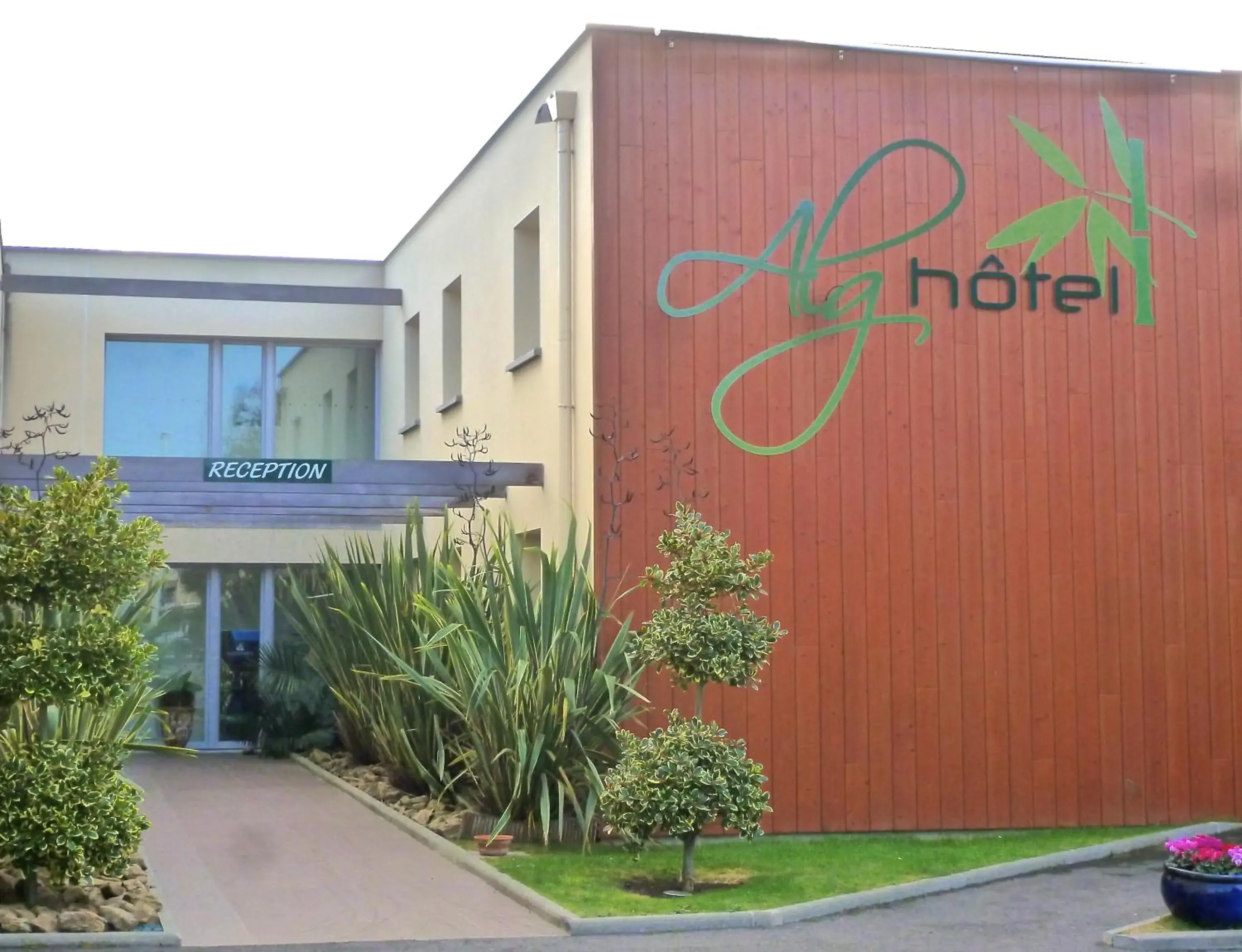 Facade/entrance, Property Logo/Sign in Brit Hotel Alghotel