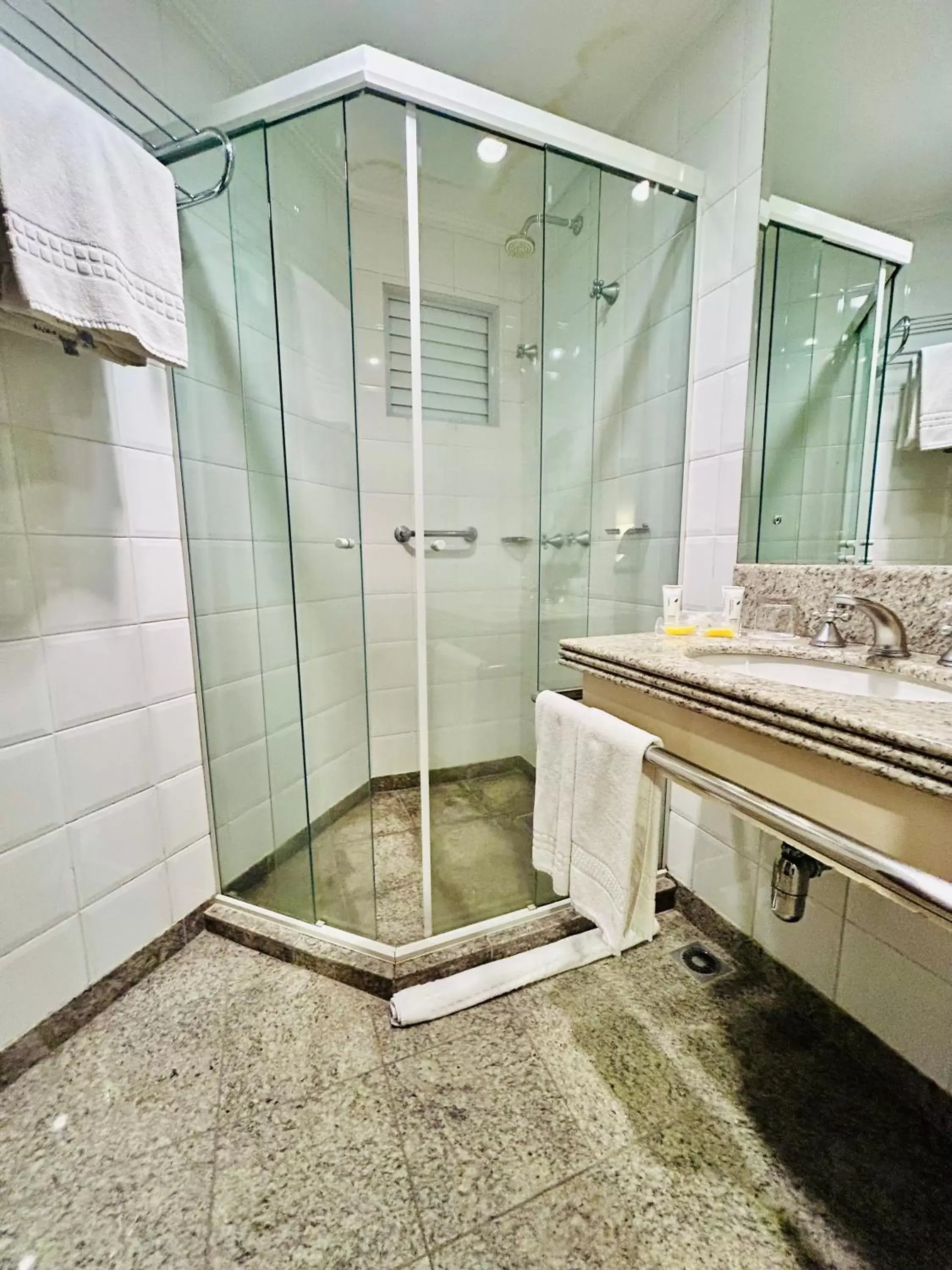 Bathroom in Blue Tree Towers Joinville