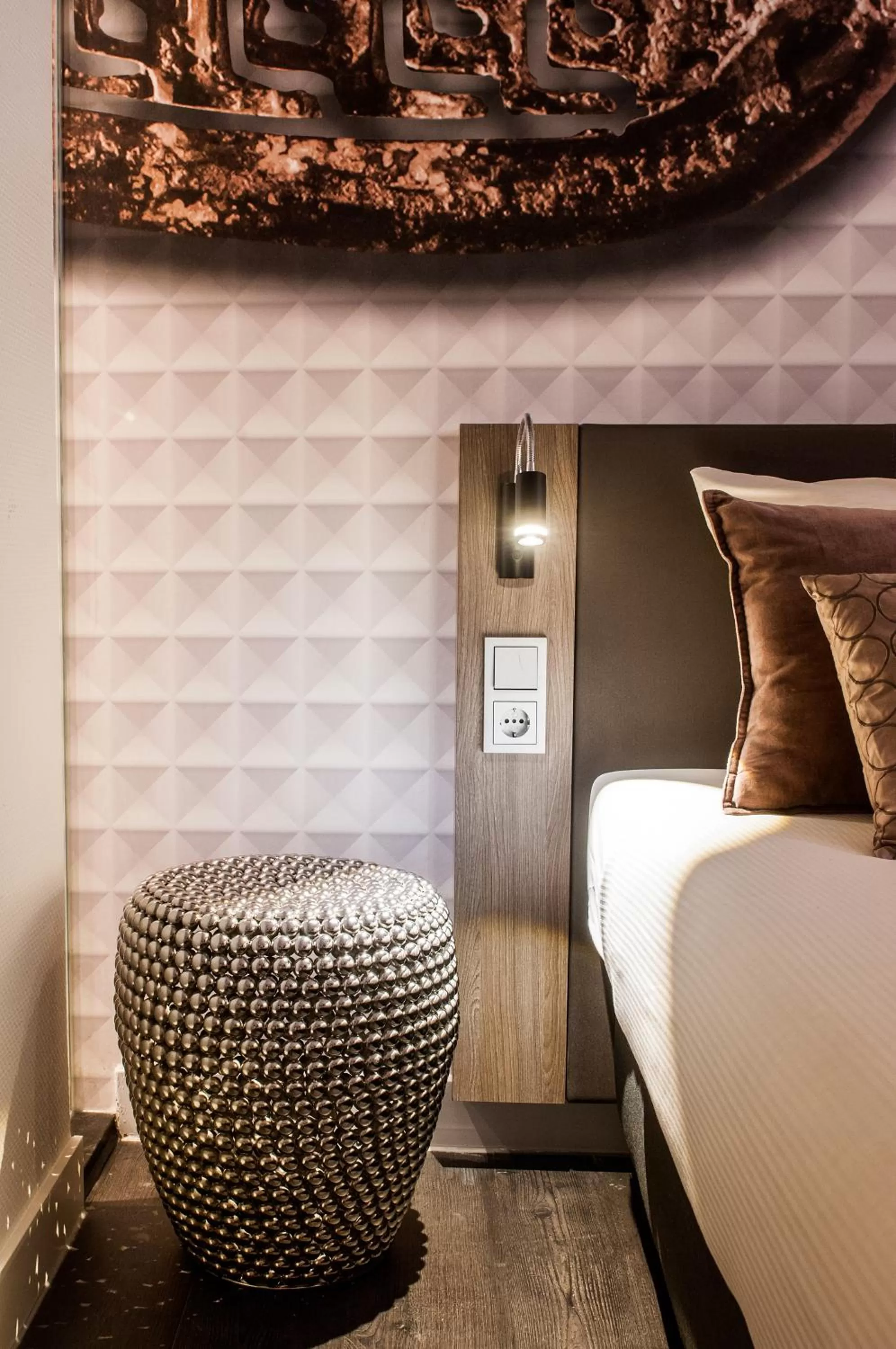 Bed in Golden Tulip Leiden Centre