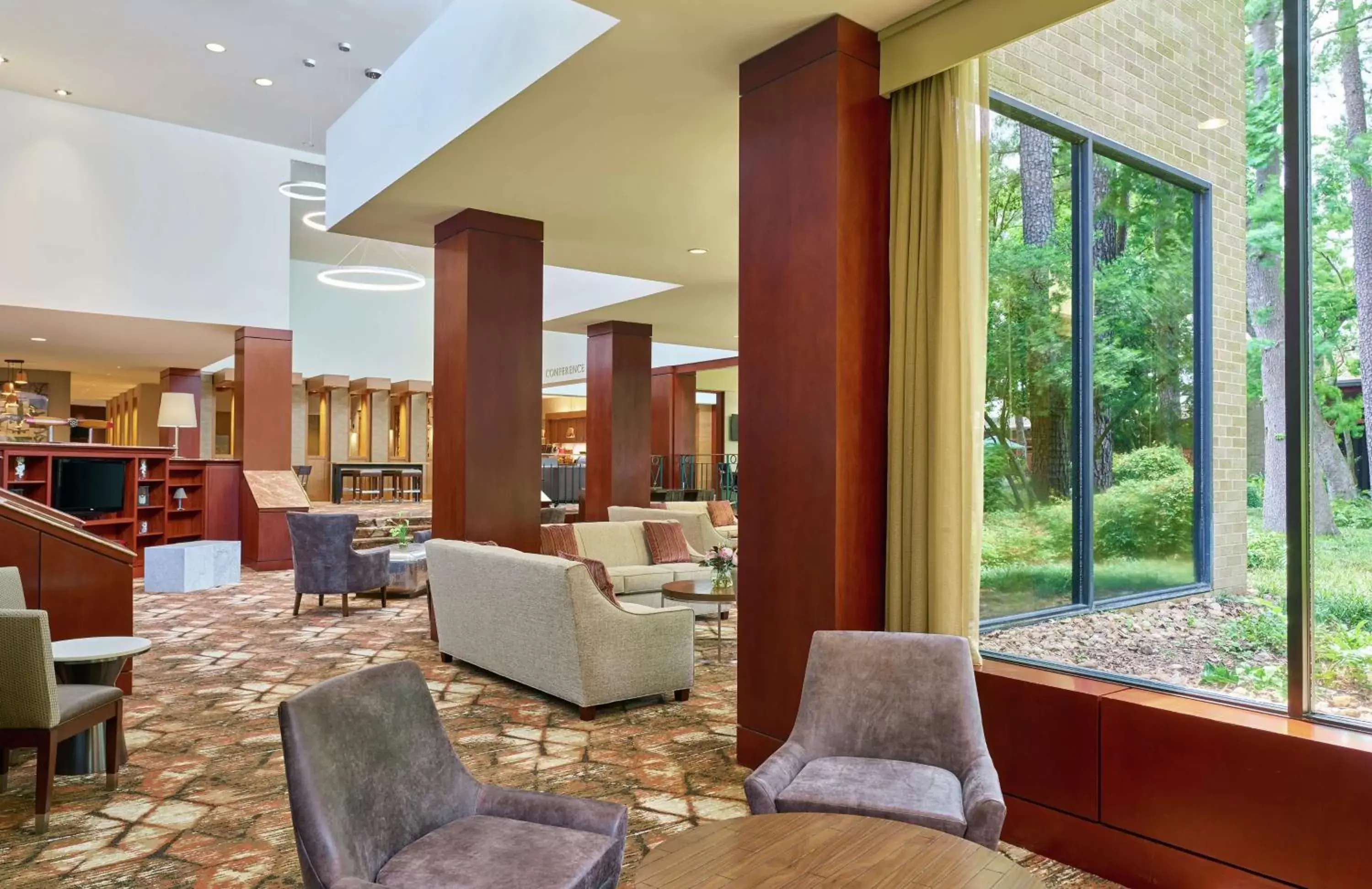 Lobby or reception in DoubleTree by Hilton Houston Intercontinental Airport