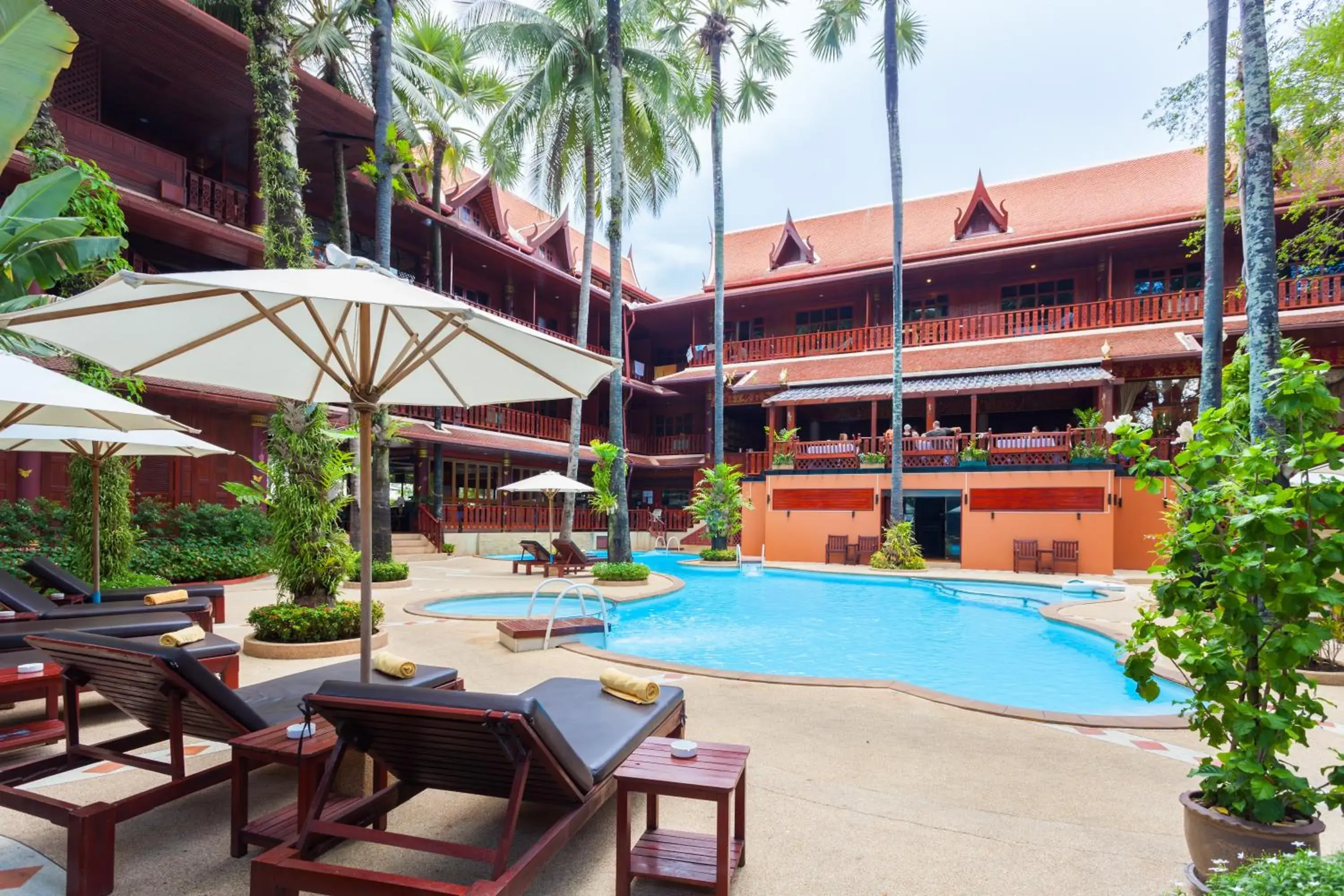 Facade/entrance in Royal Phawadee Village Patong - 2 Minutes walk to the beach Facade/entrance in Royal Phawadee Village Patong - 2 Minutes walk to the beach