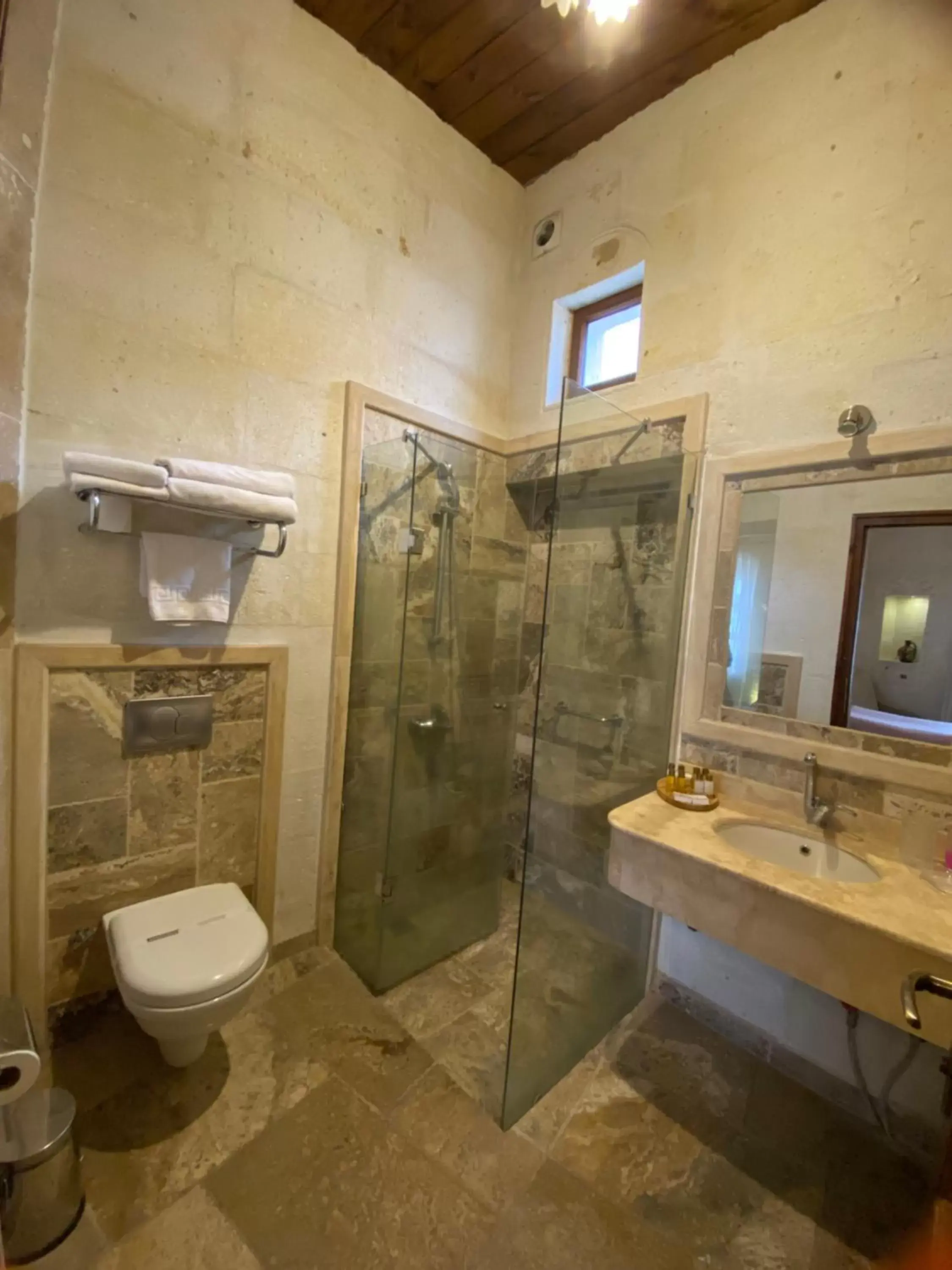Bathroom in Osmanbey Cave House