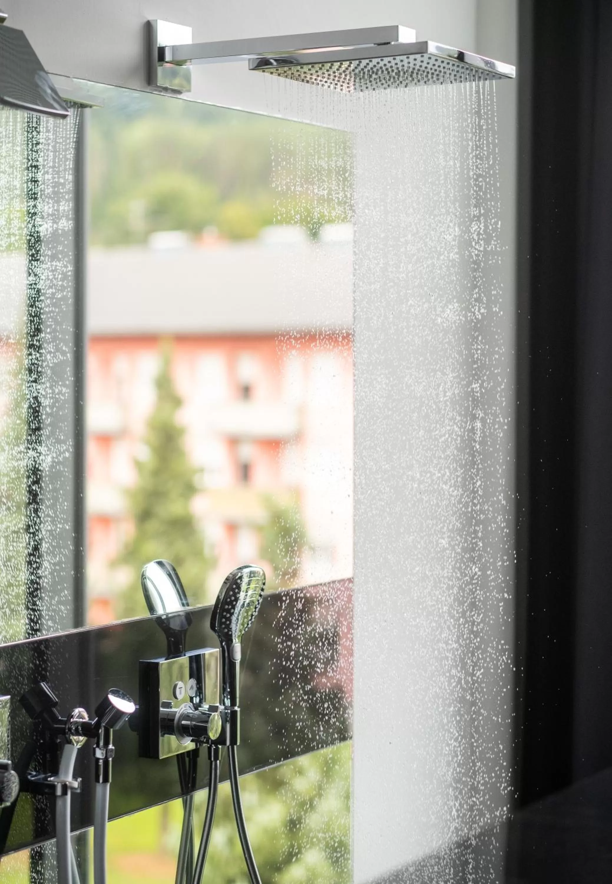 Bathroom in On The Way 24 - Sauna & Golfsimulator inklusive