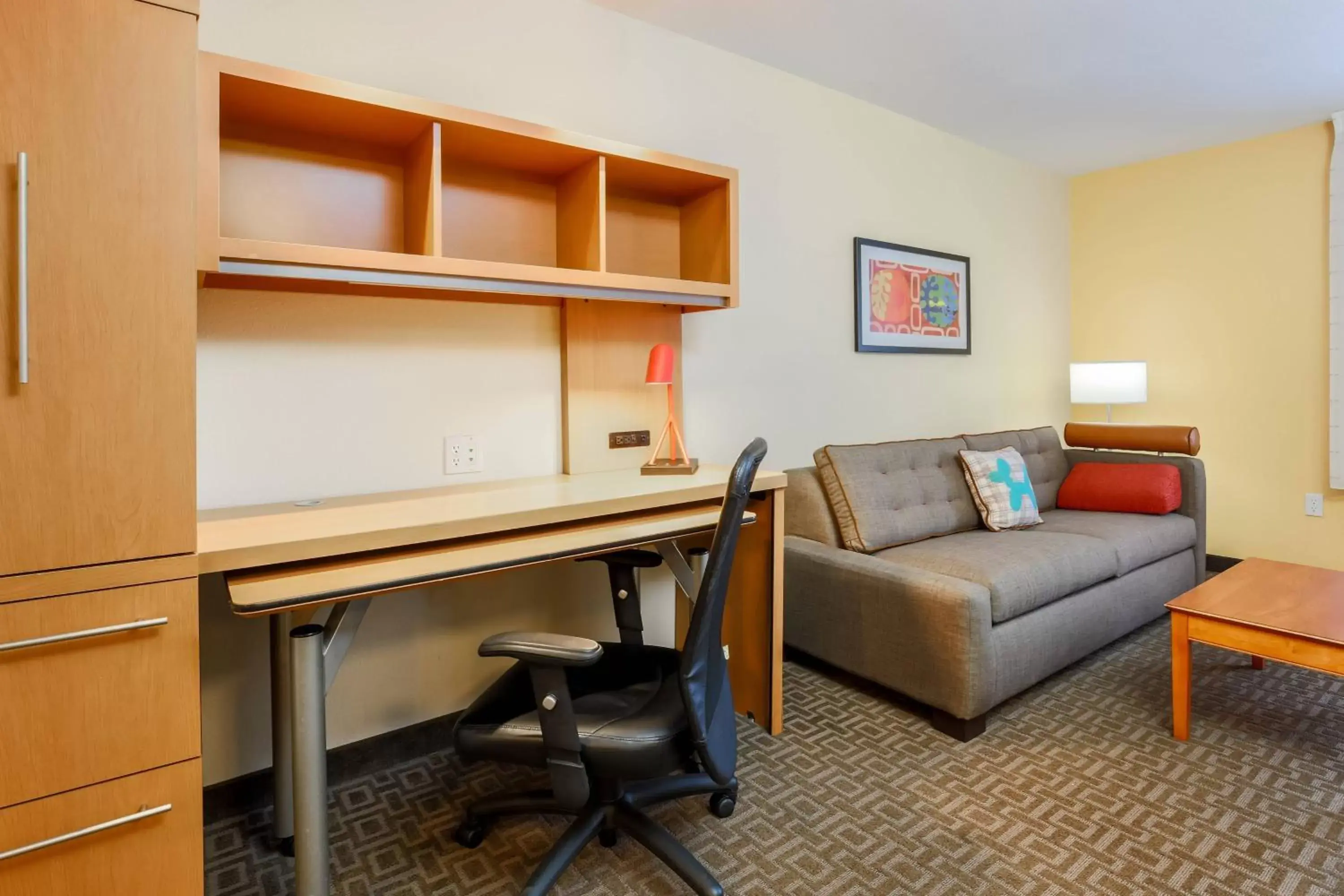 Living room, Seating Area in TownePlace Suites by Marriott College Station