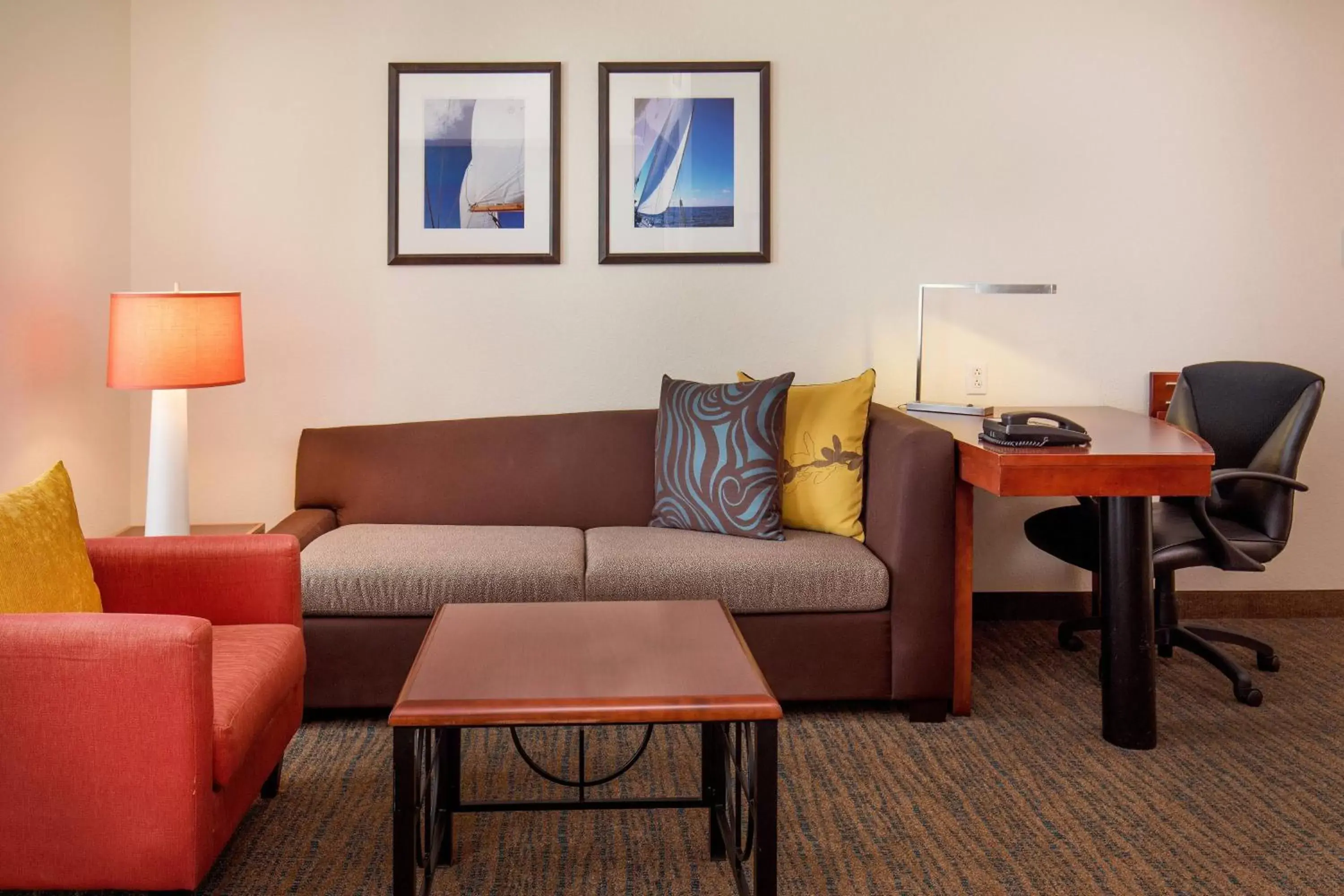 Living room, Seating Area in Residence Inn Portland Downtown Waterfront