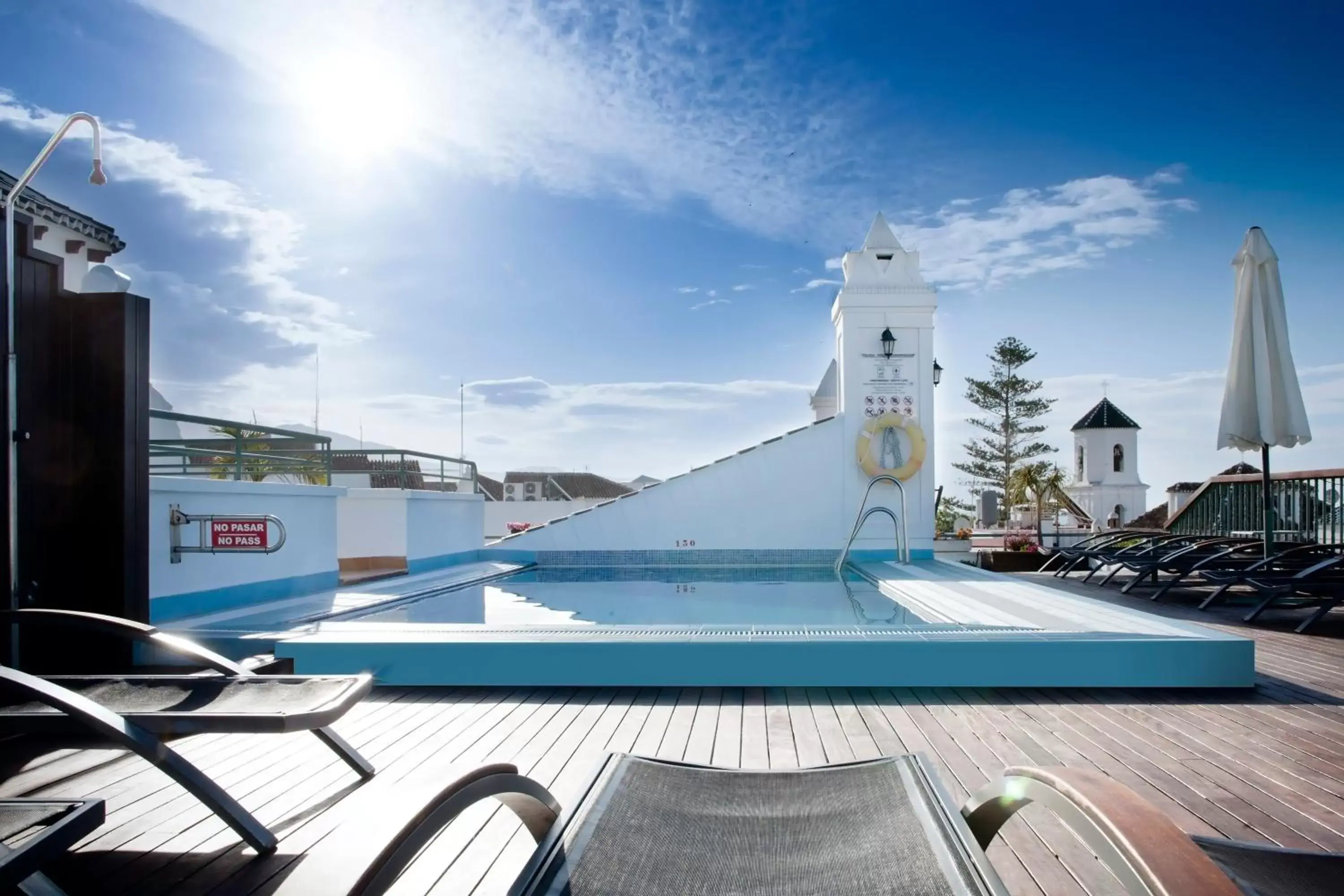 Swimming Pool in Hotel Plaza Cavana